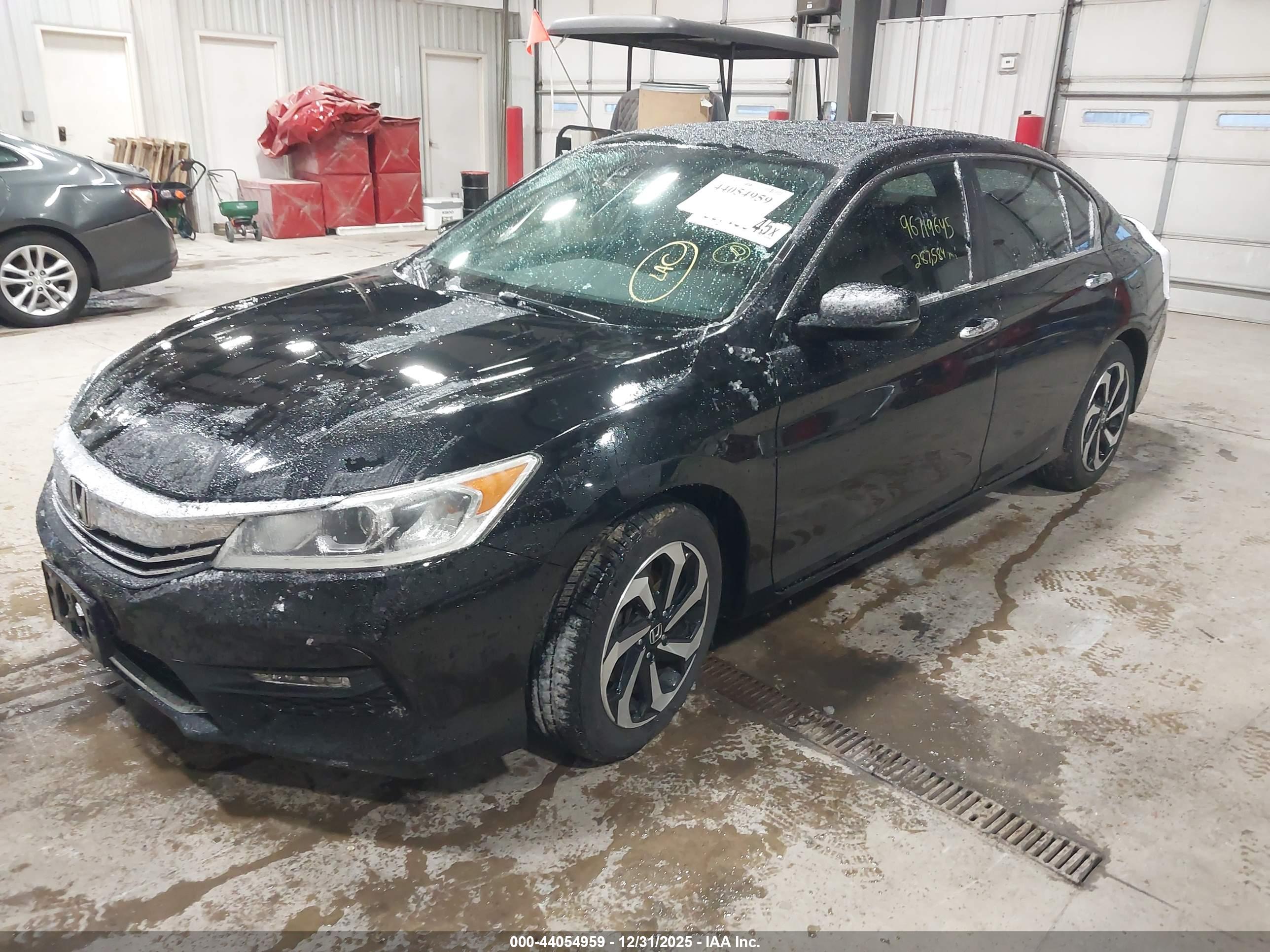 HONDA ACCORD image 2