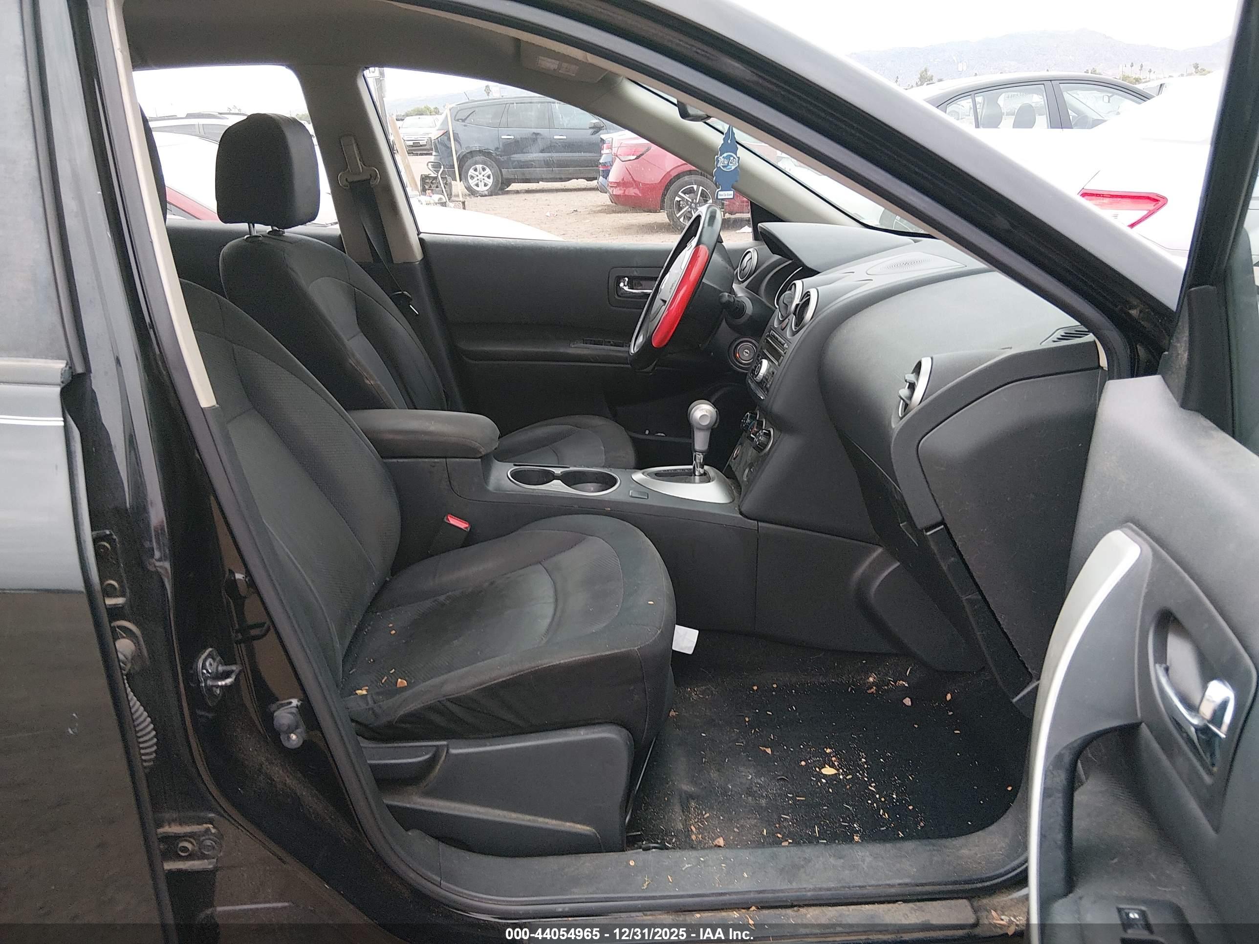 NISSAN ROGUE image 5