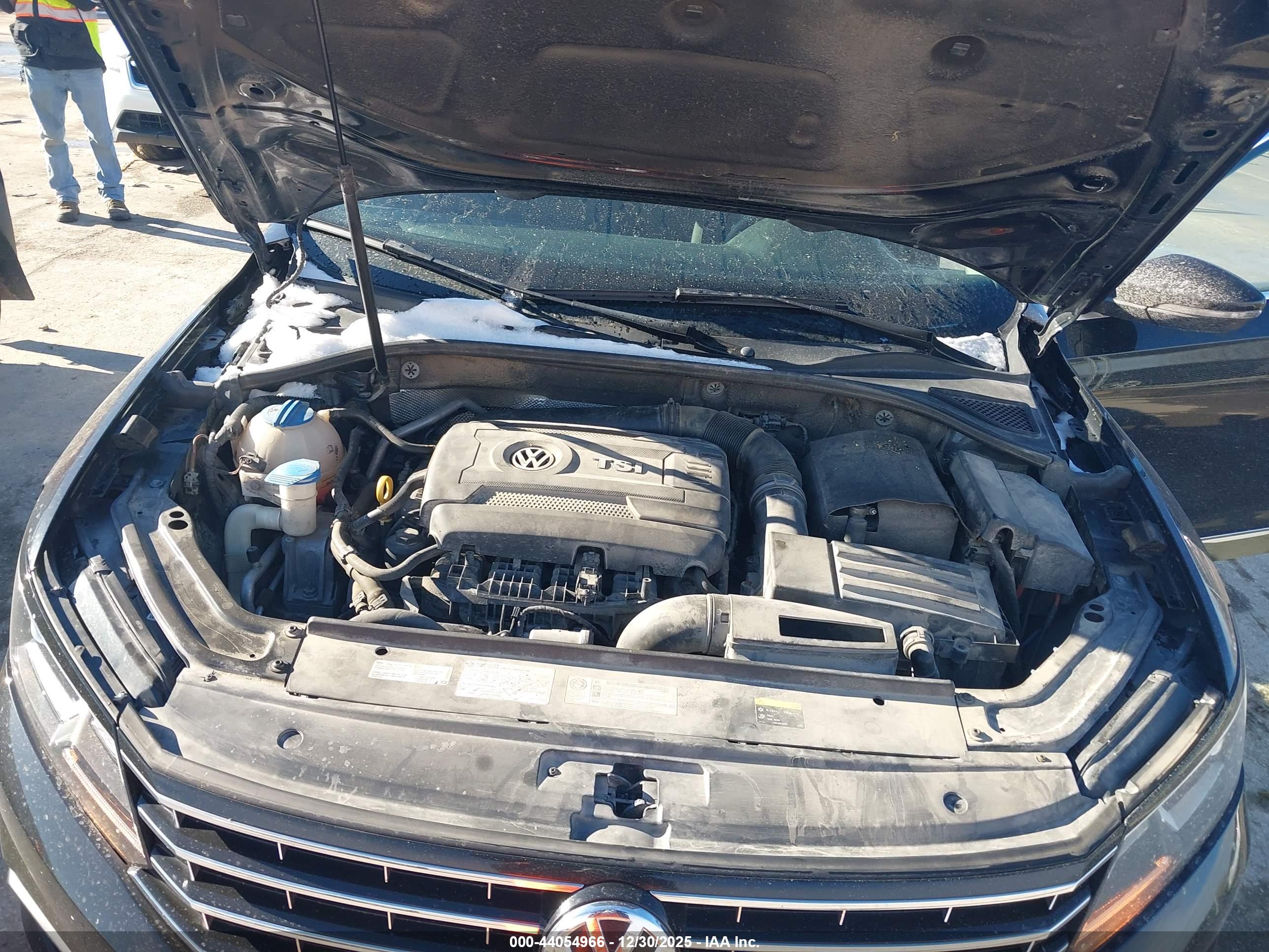 VOLKSWAGEN PASSAT image 10