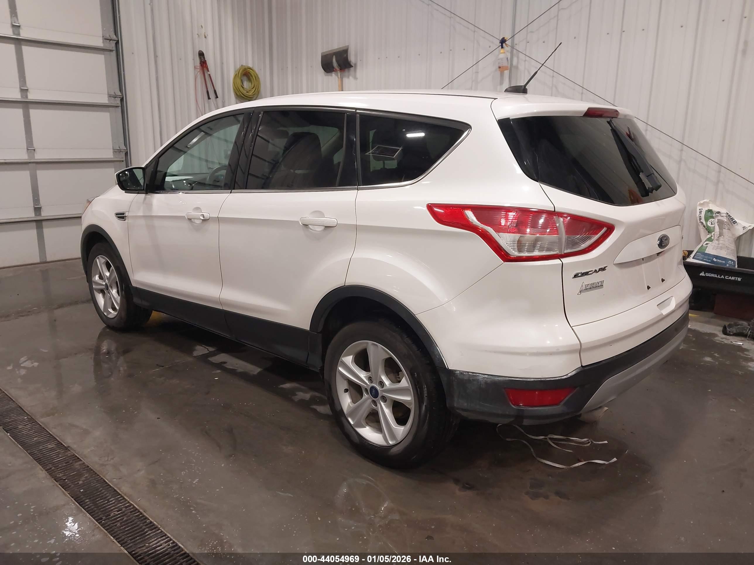 FORD ESCAPE image 3