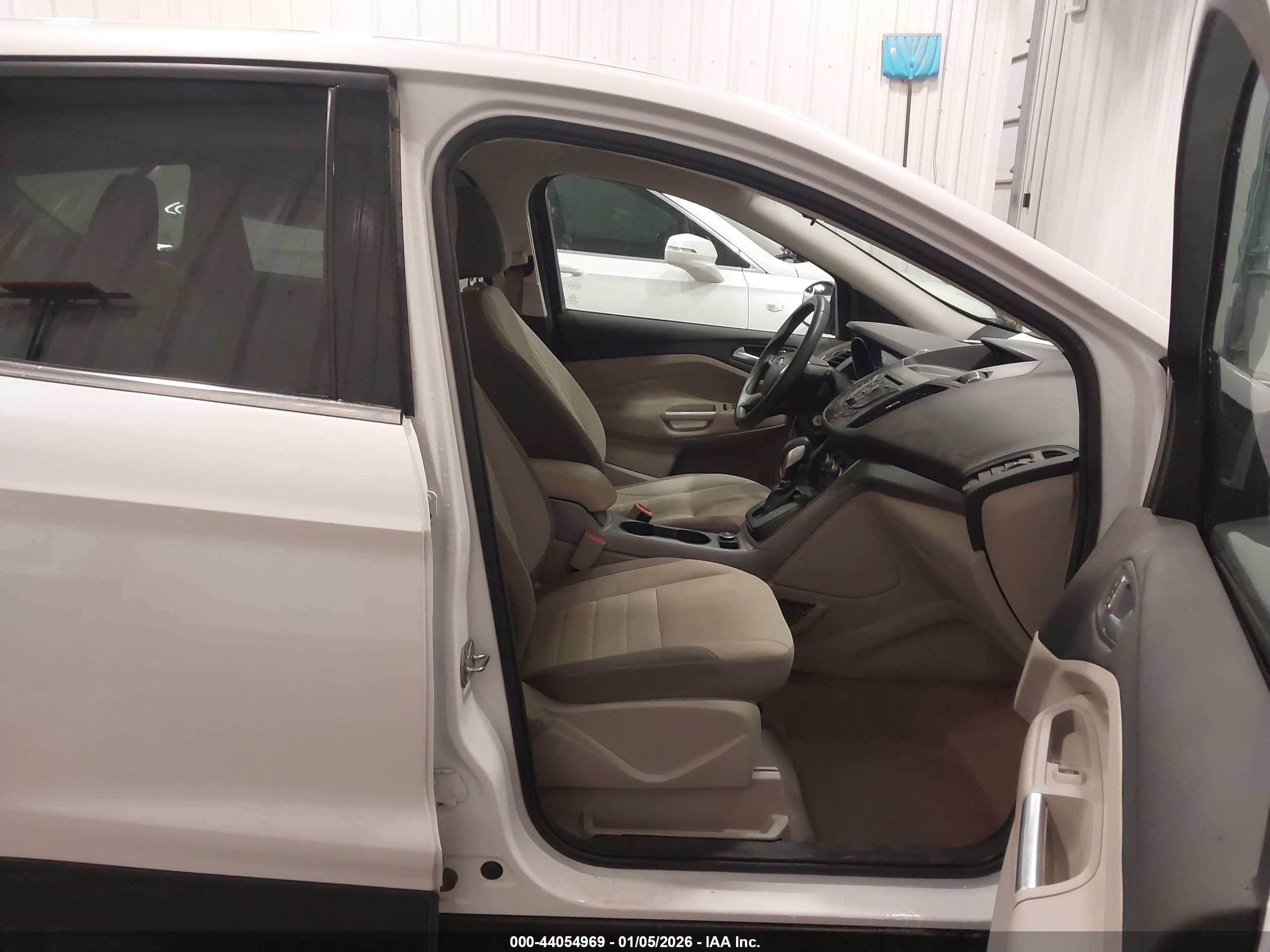 FORD ESCAPE image 5