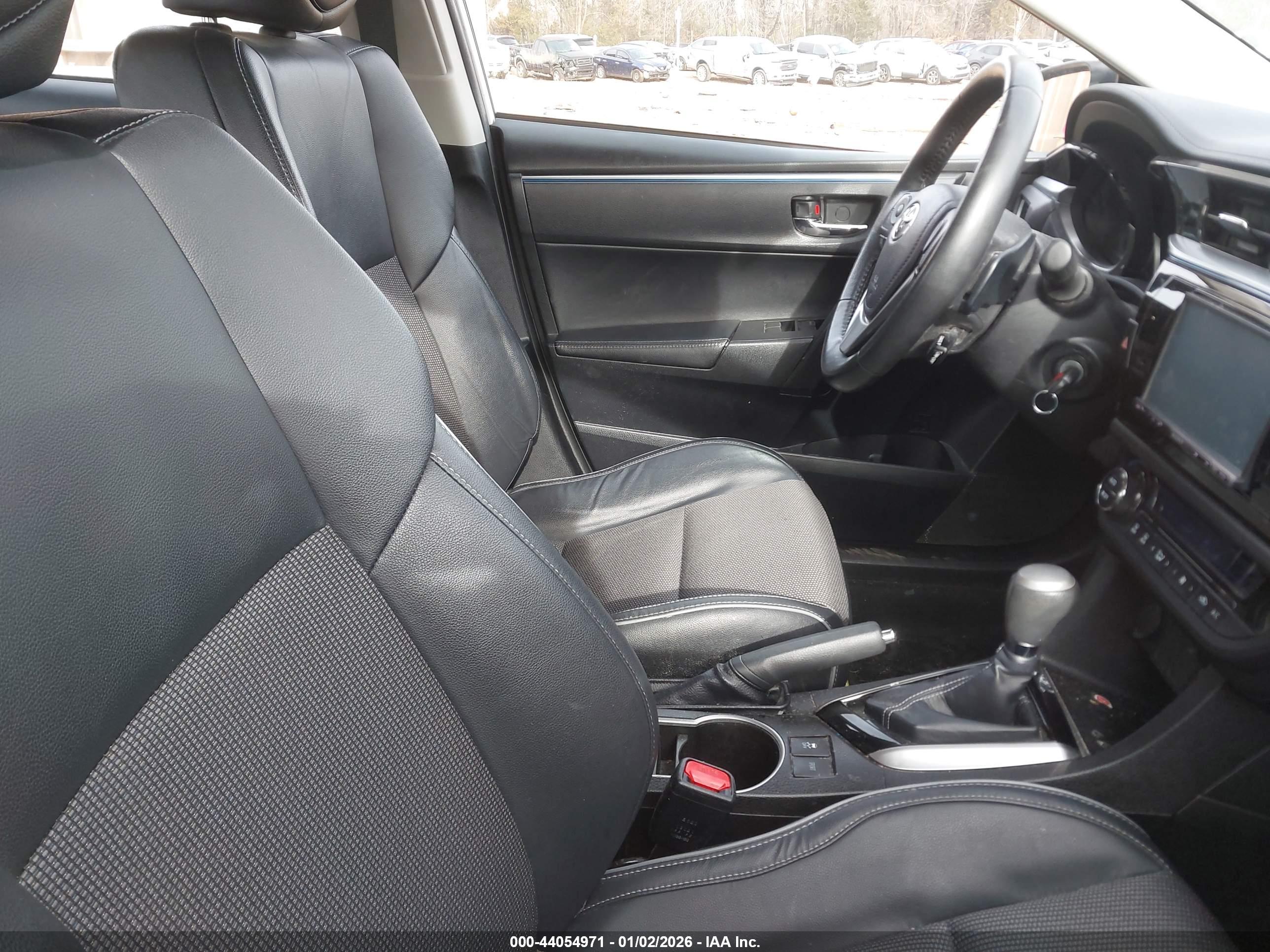 TOYOTA COROLLA image 5