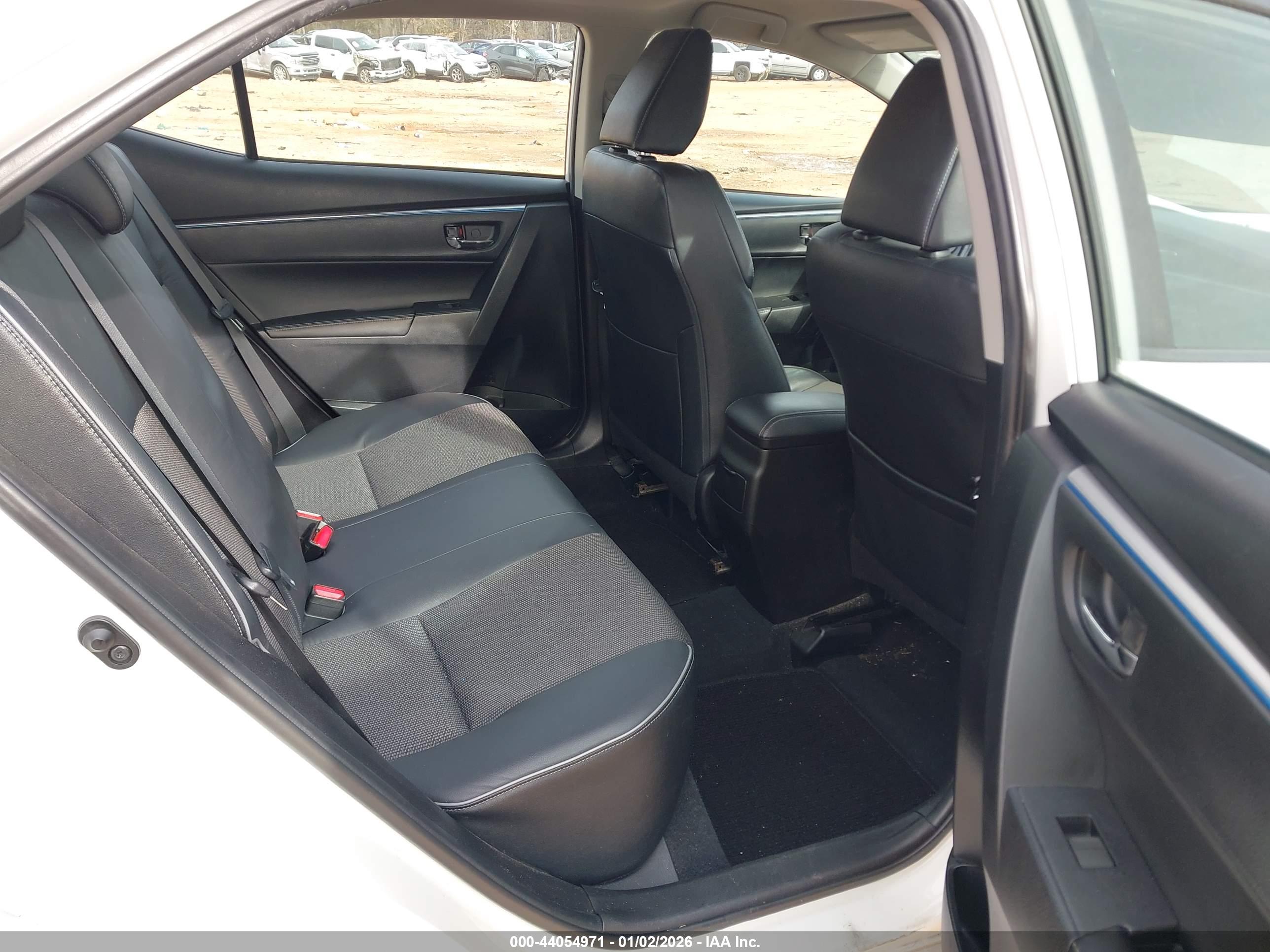 TOYOTA COROLLA image 8