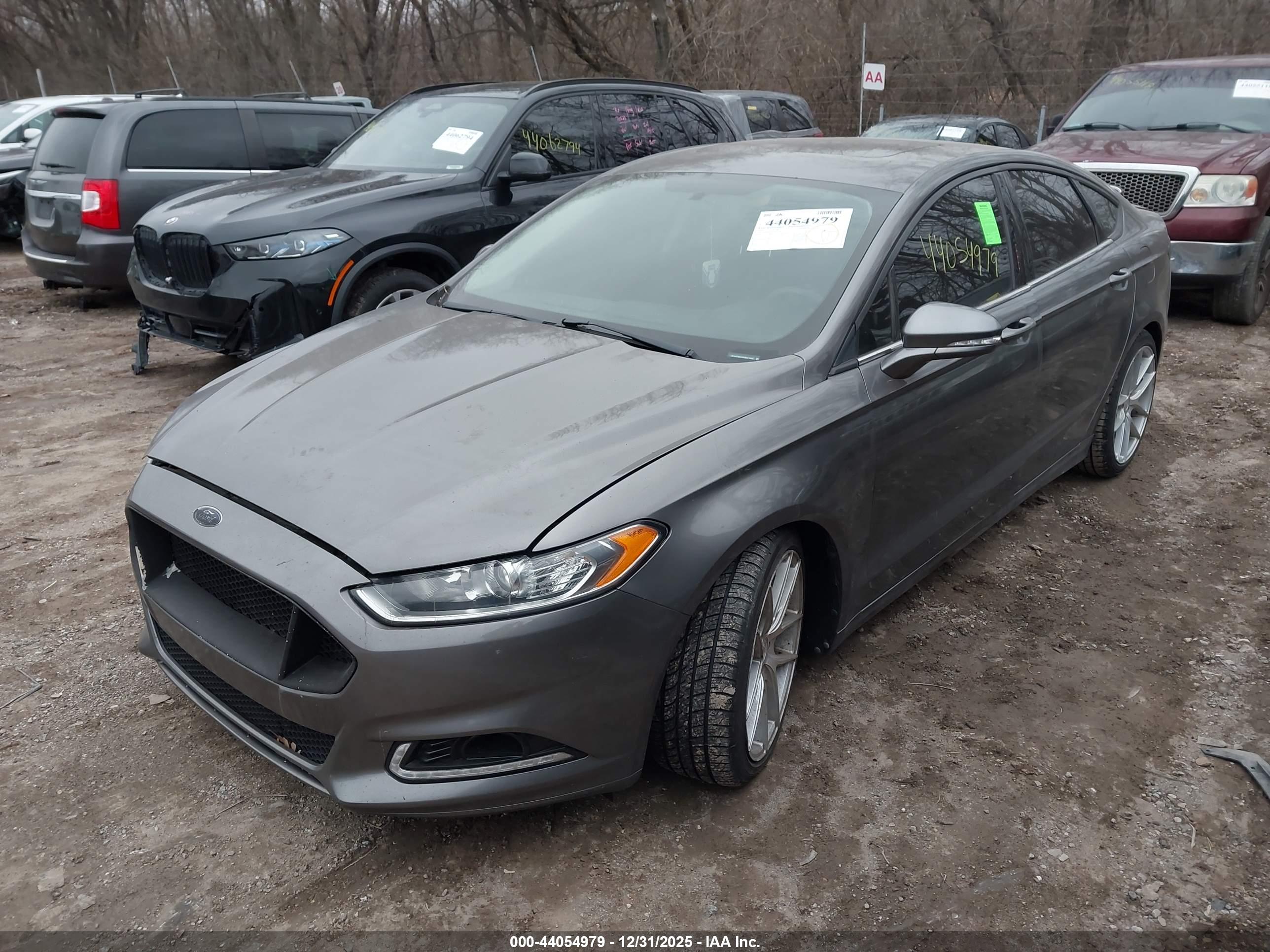 FORD FUSION image 2