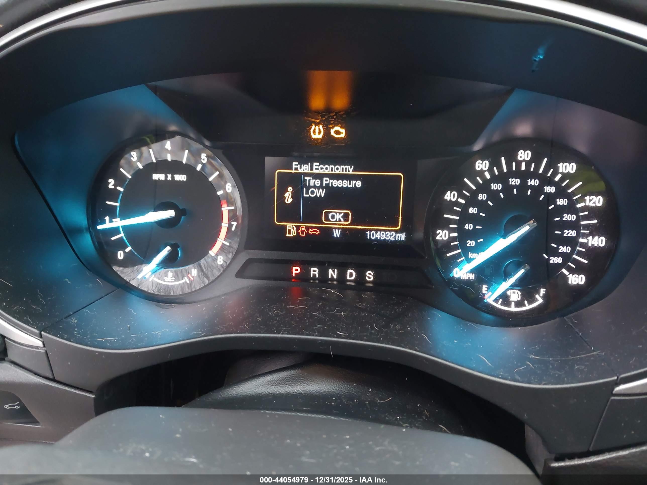 FORD FUSION image 7