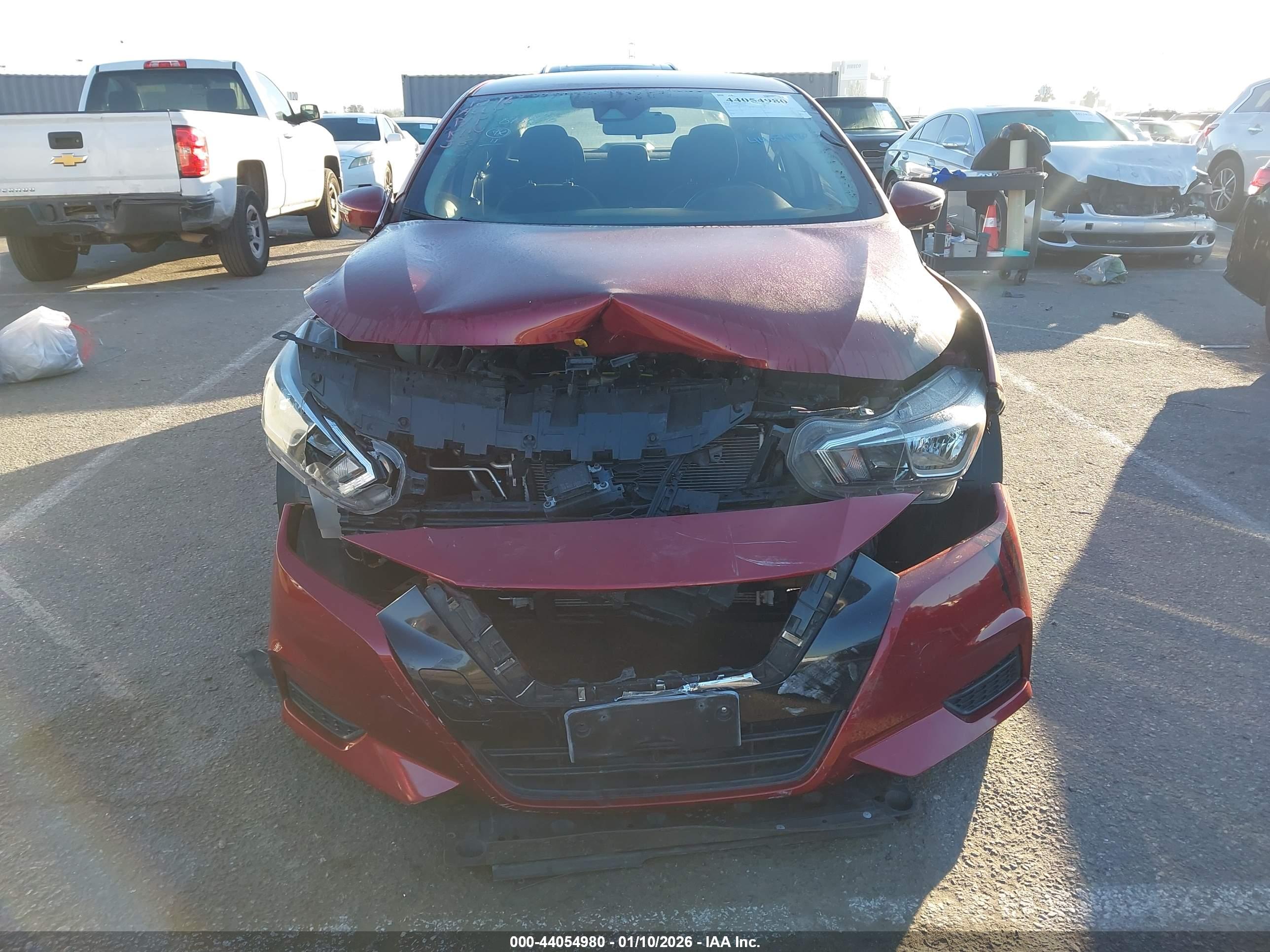 NISSAN VERSA image 6