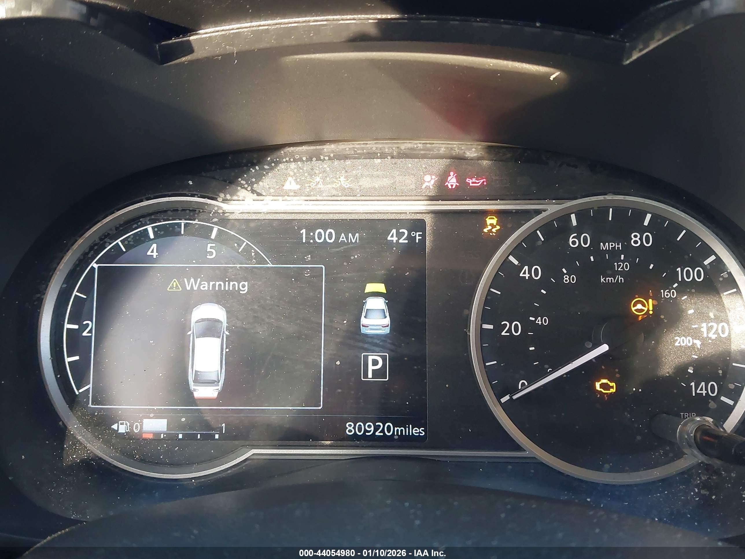 NISSAN VERSA image 7