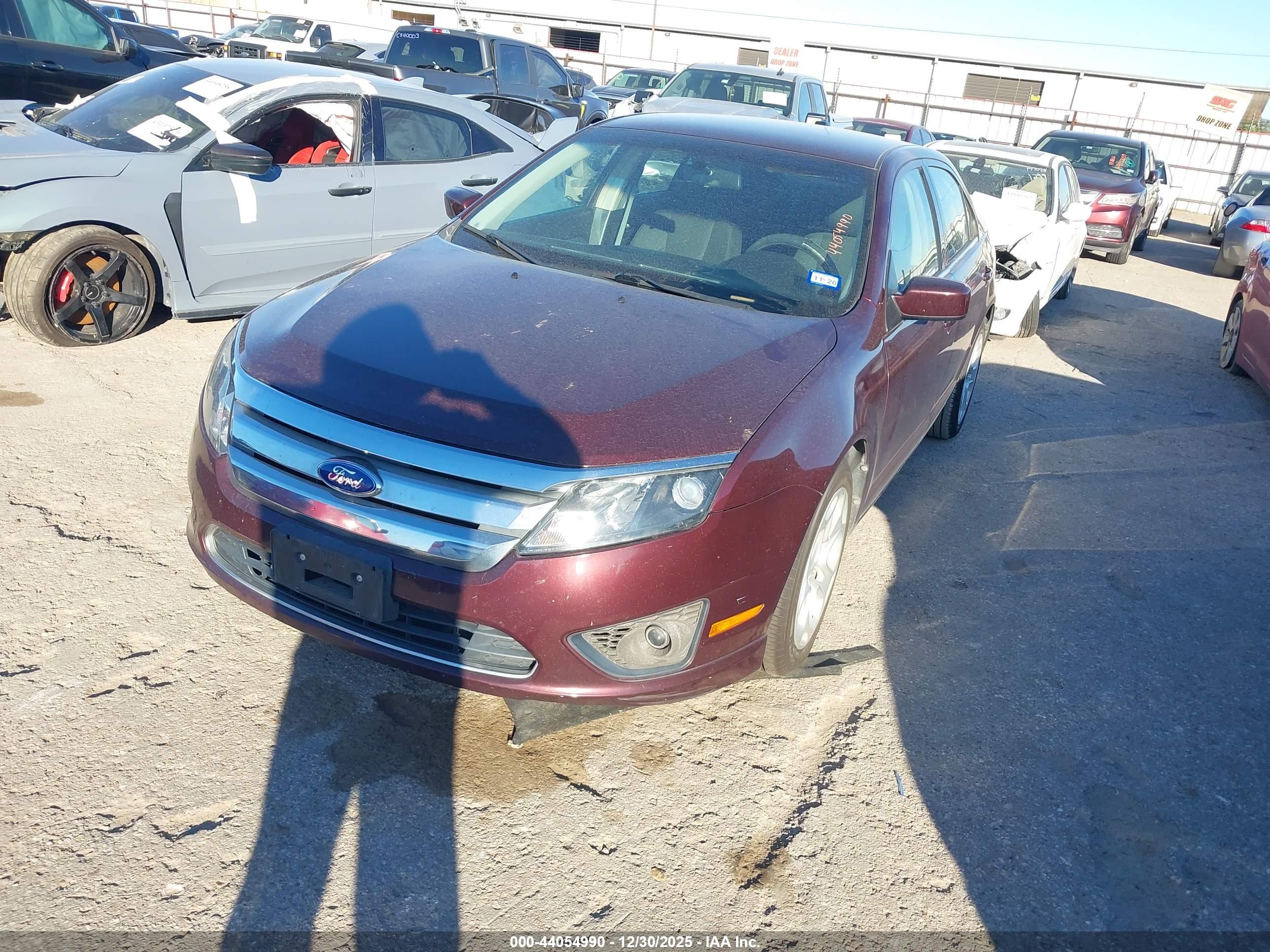 FORD FUSION image 2
