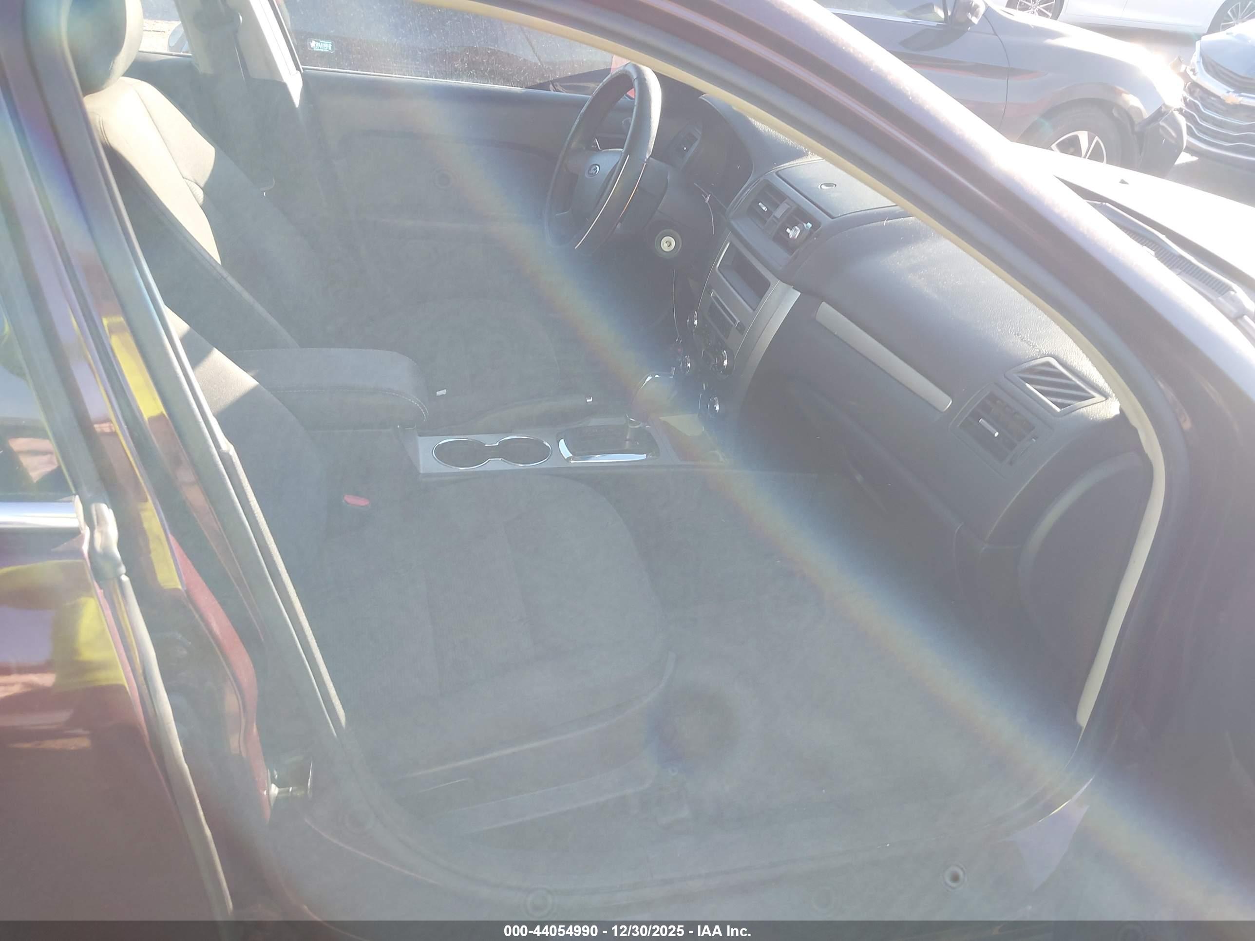 FORD FUSION image 5