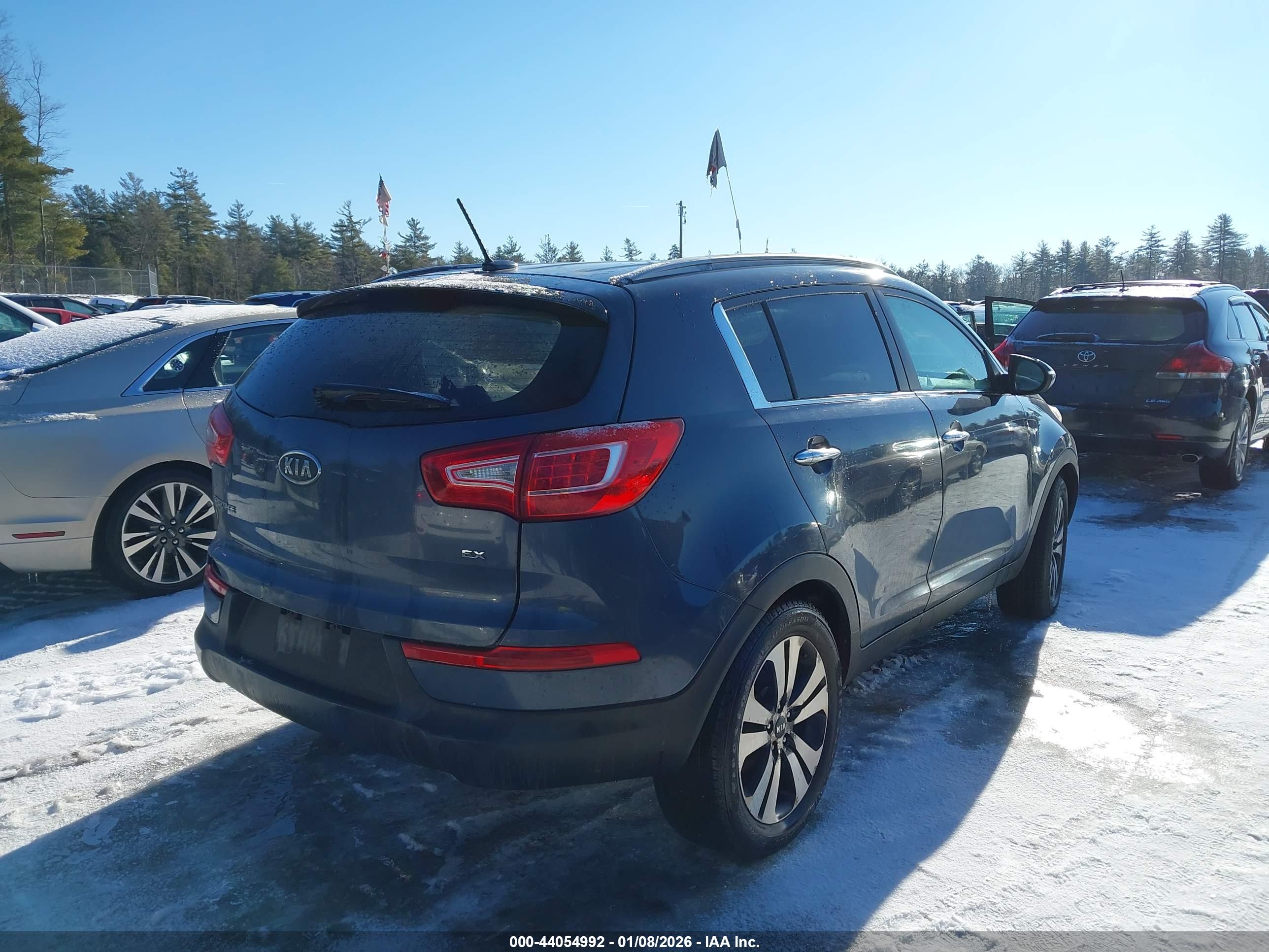 KIA SPORTAGE image 4