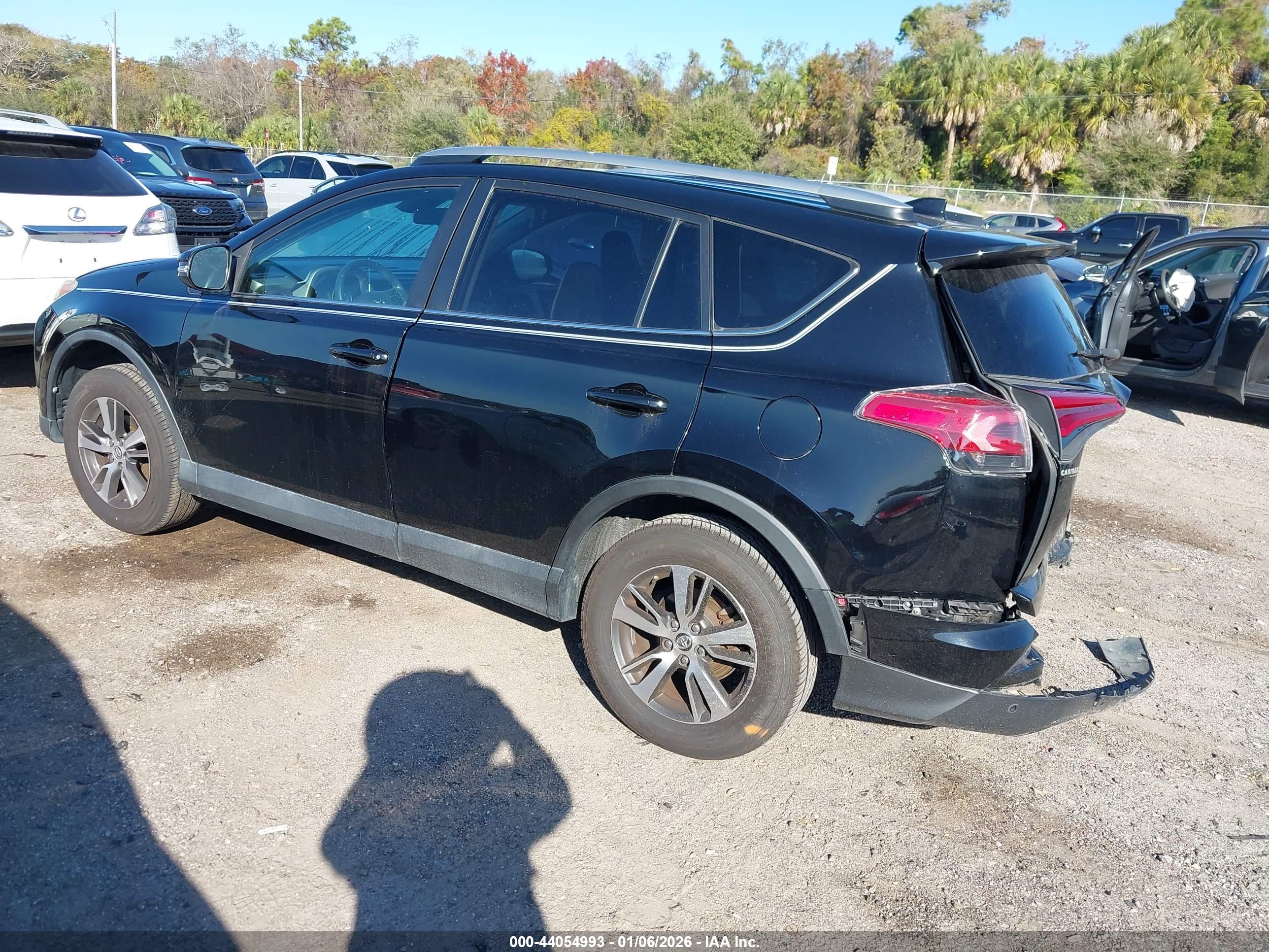 TOYOTA RAV4 image 3