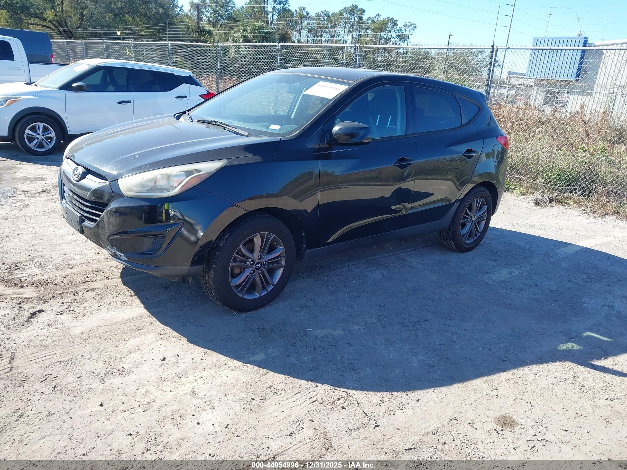 HYUNDAI TUCSON image 2