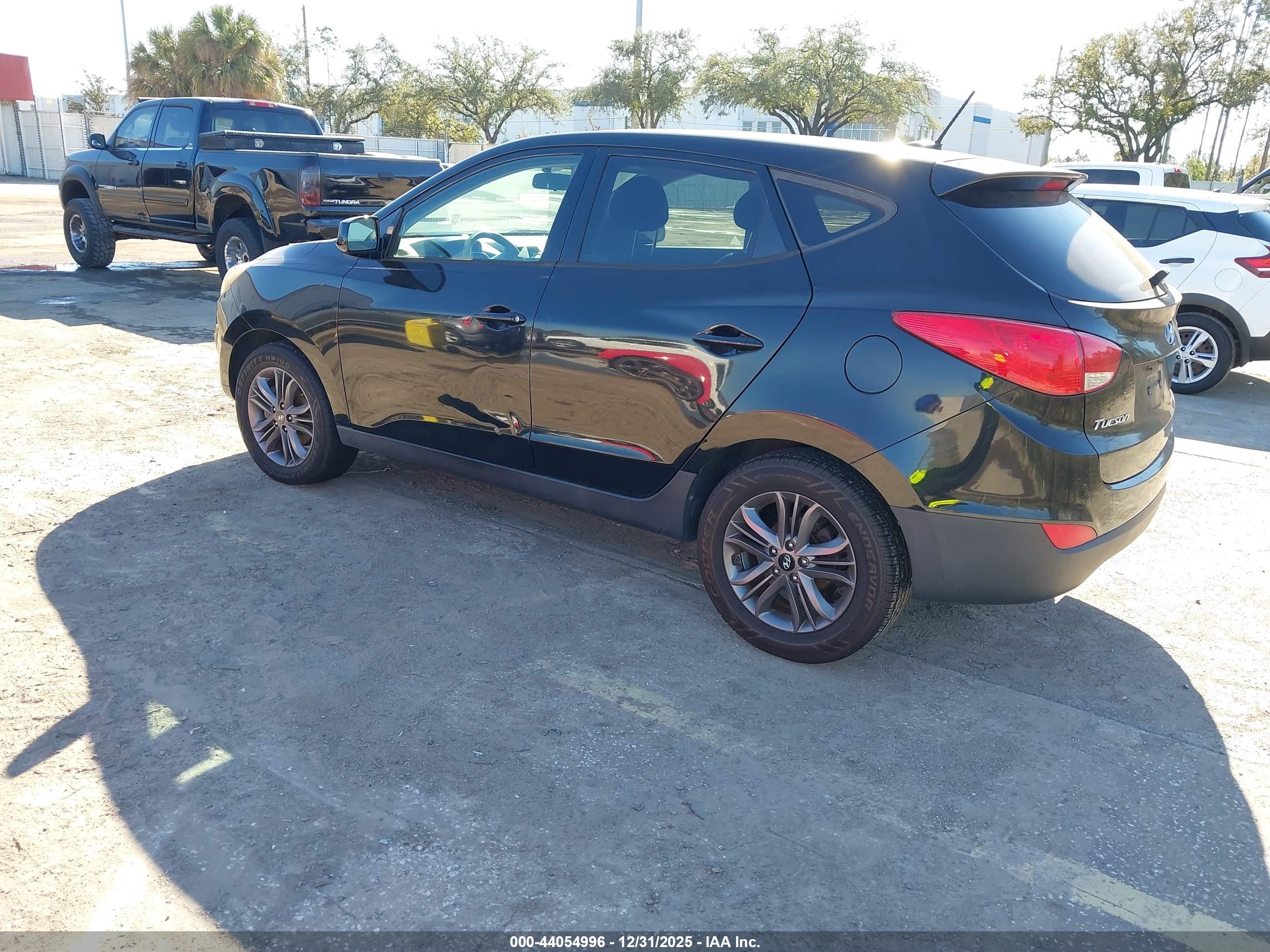 HYUNDAI TUCSON image 3
