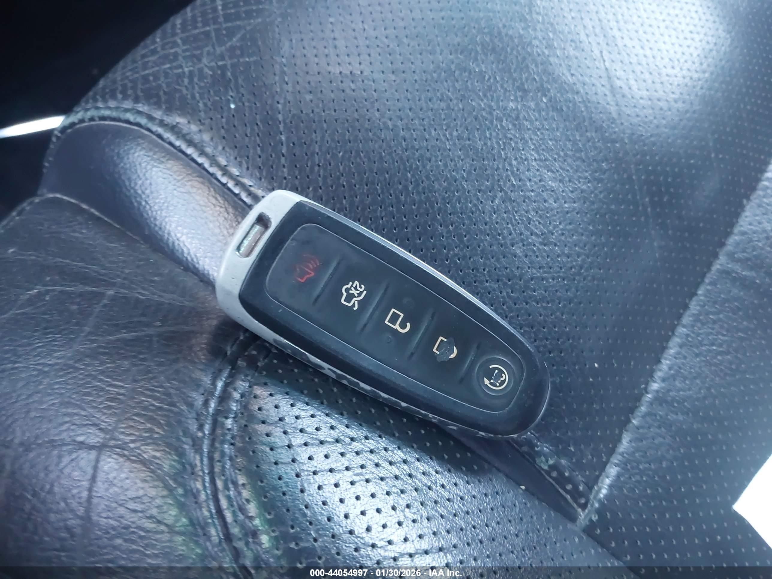 FORD EXPLORER image 11