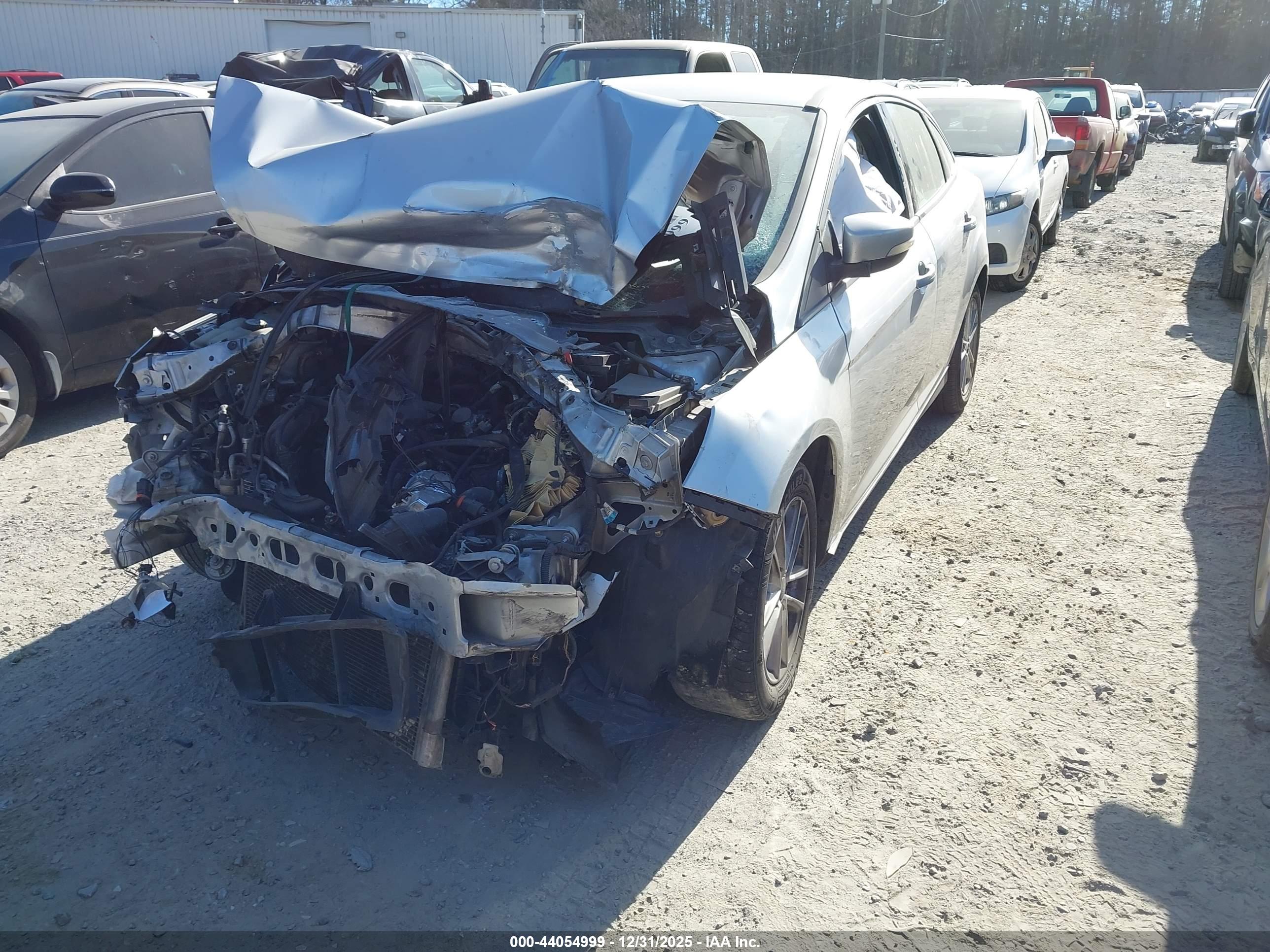 FORD FOCUS image 2