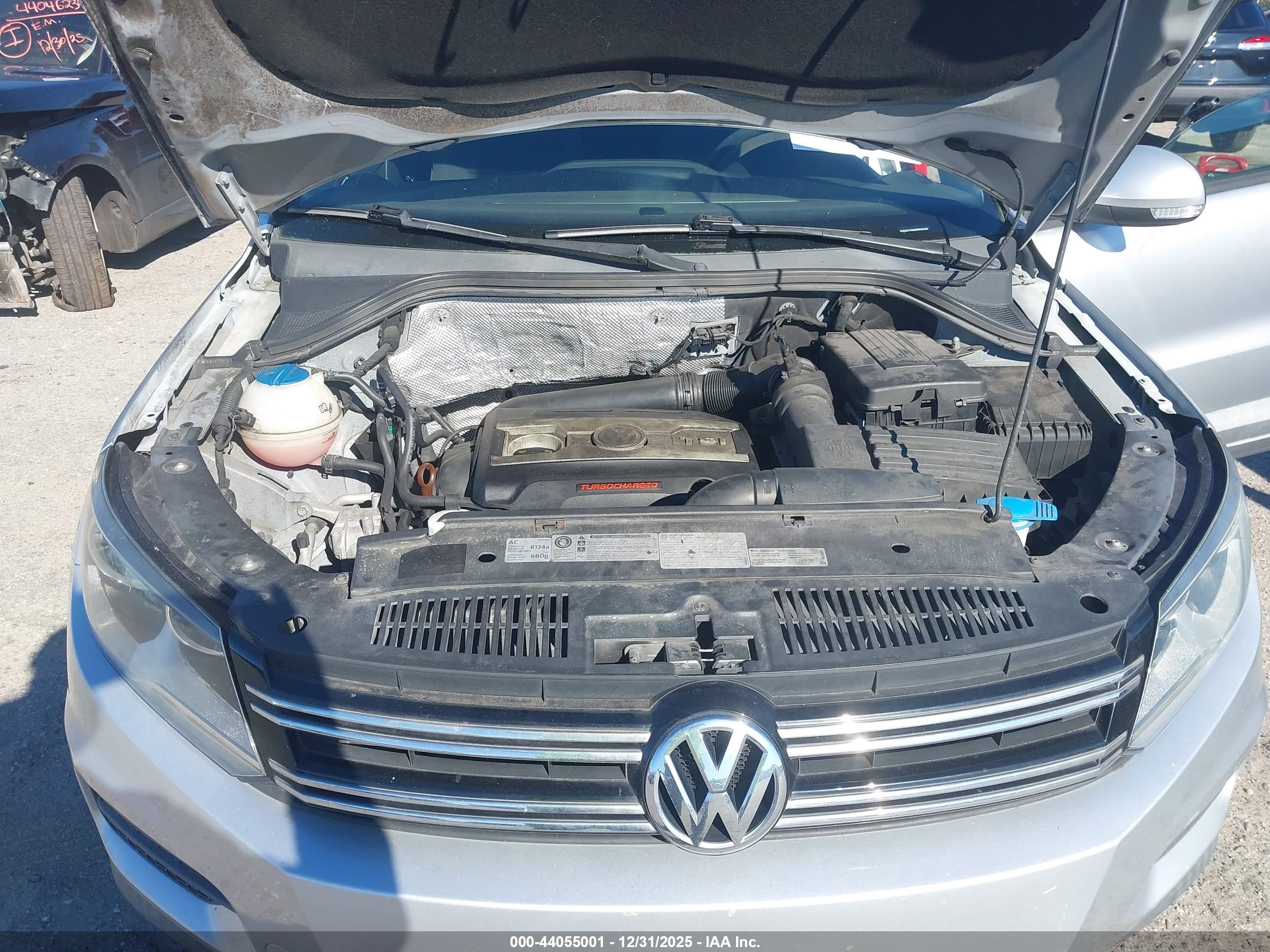 VOLKSWAGEN TIGUAN image 10