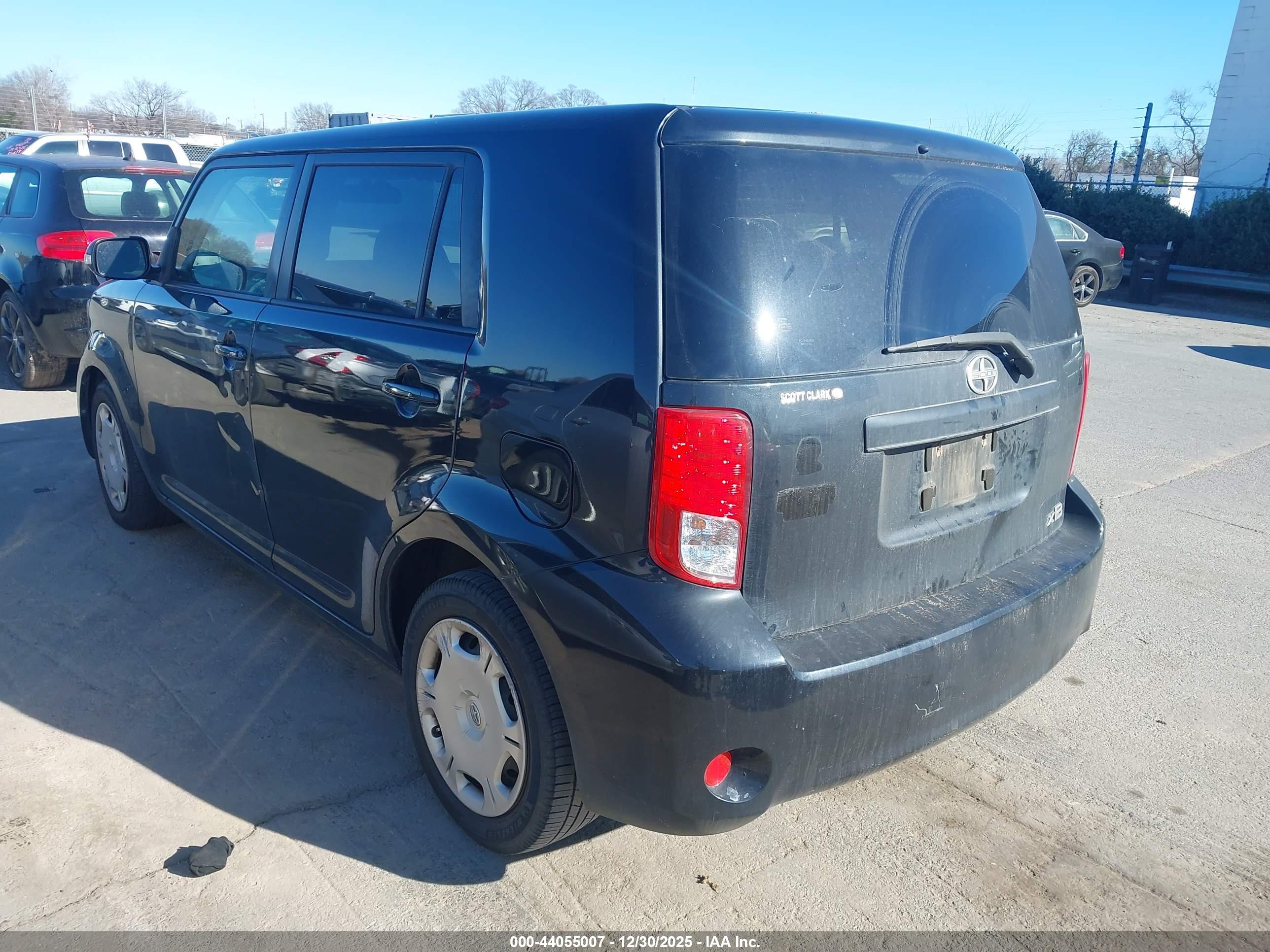 SCION XB image 3