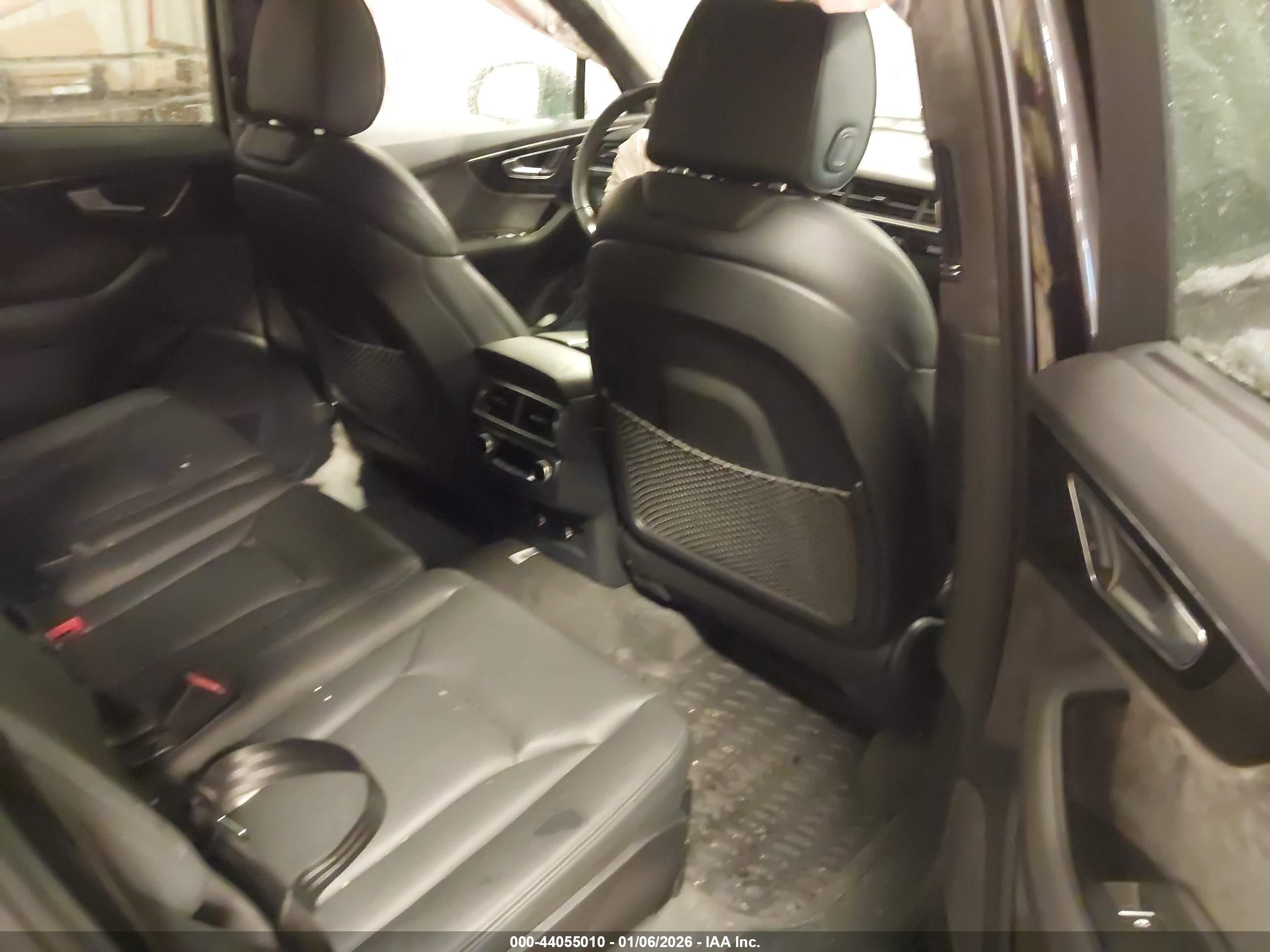 AUDI Q7 image 8