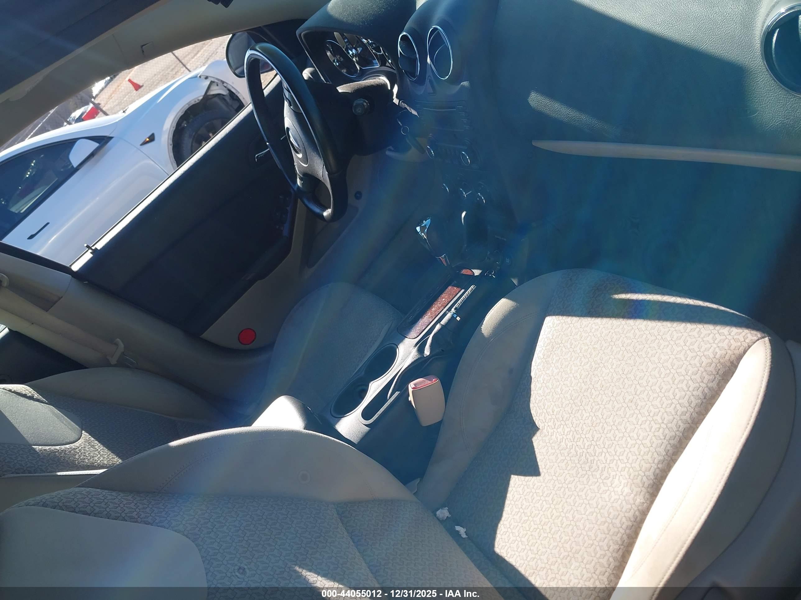 PONTIAC G6 image 5