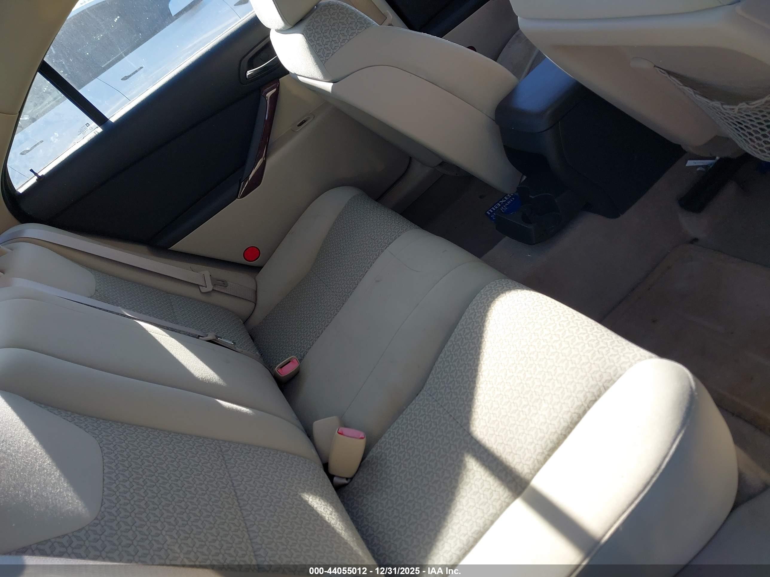 PONTIAC G6 image 8