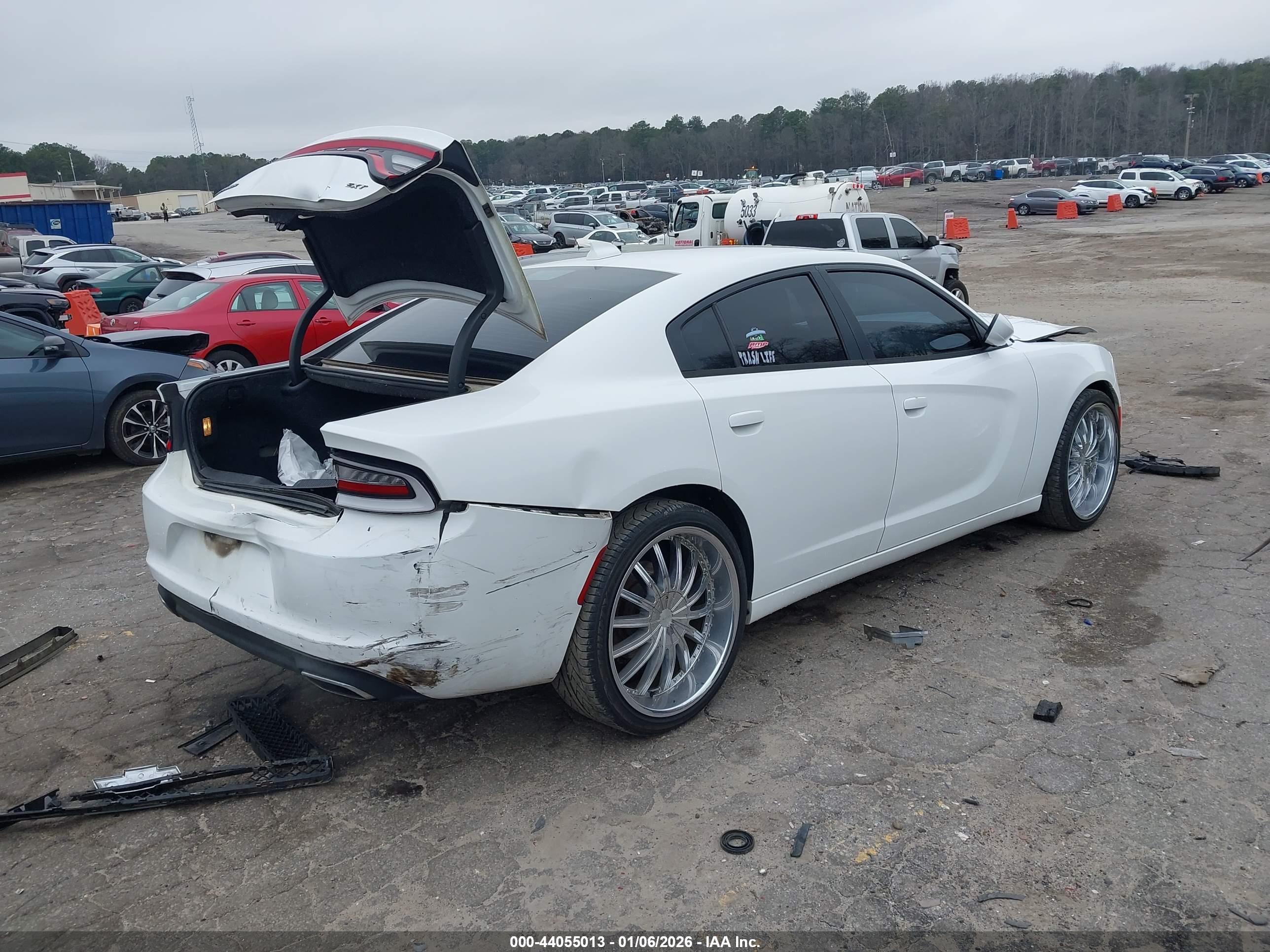 DODGE CHARGER image 4