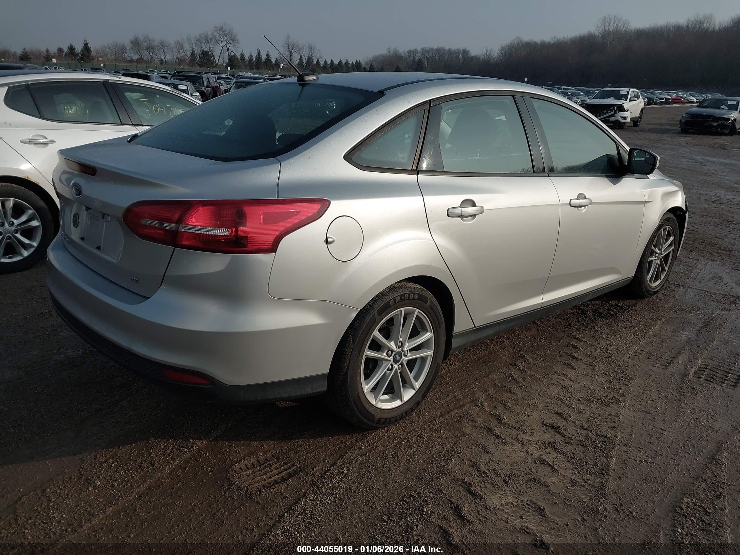 FORD FOCUS image 4