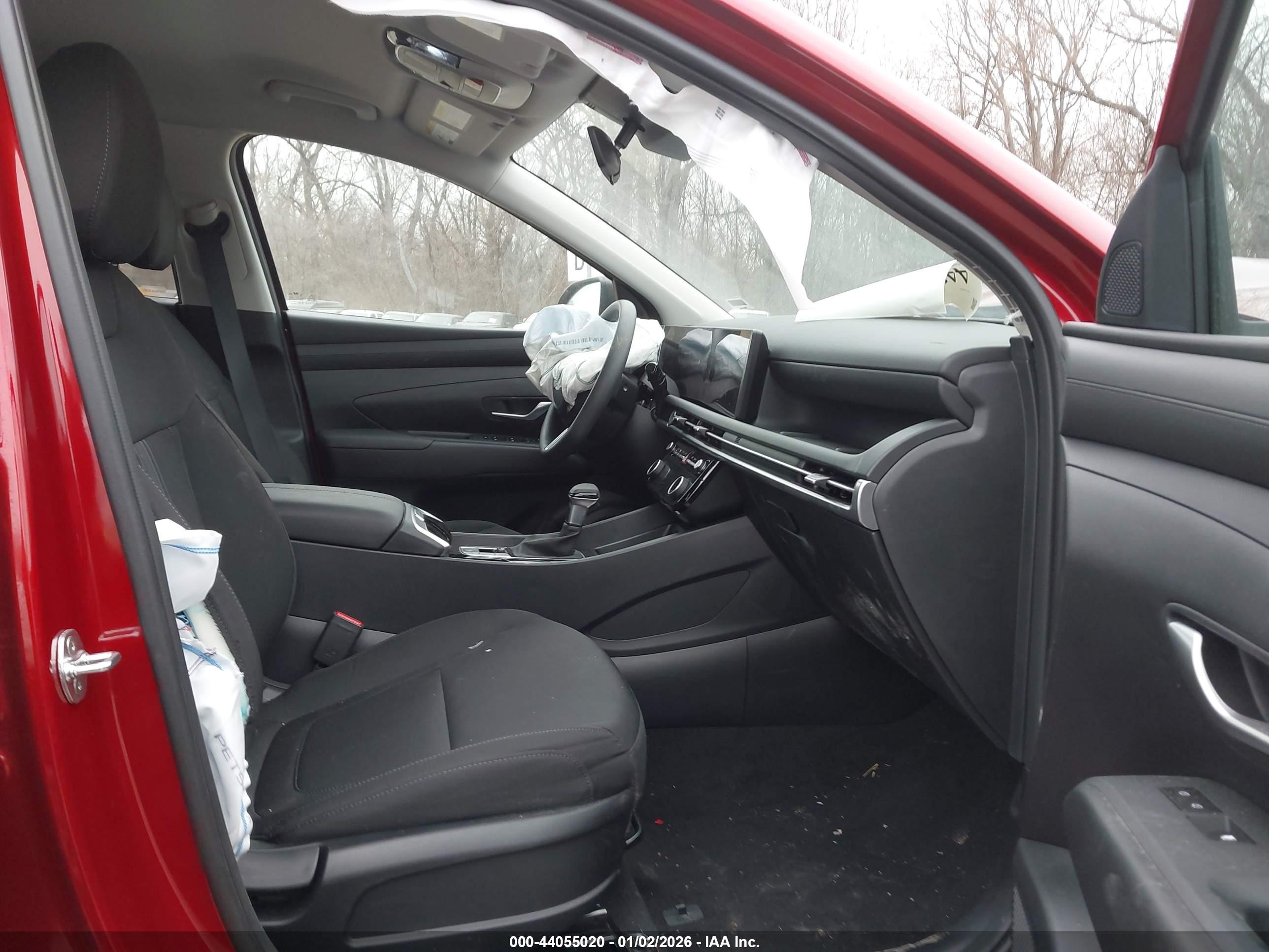 HYUNDAI TUCSON image 5