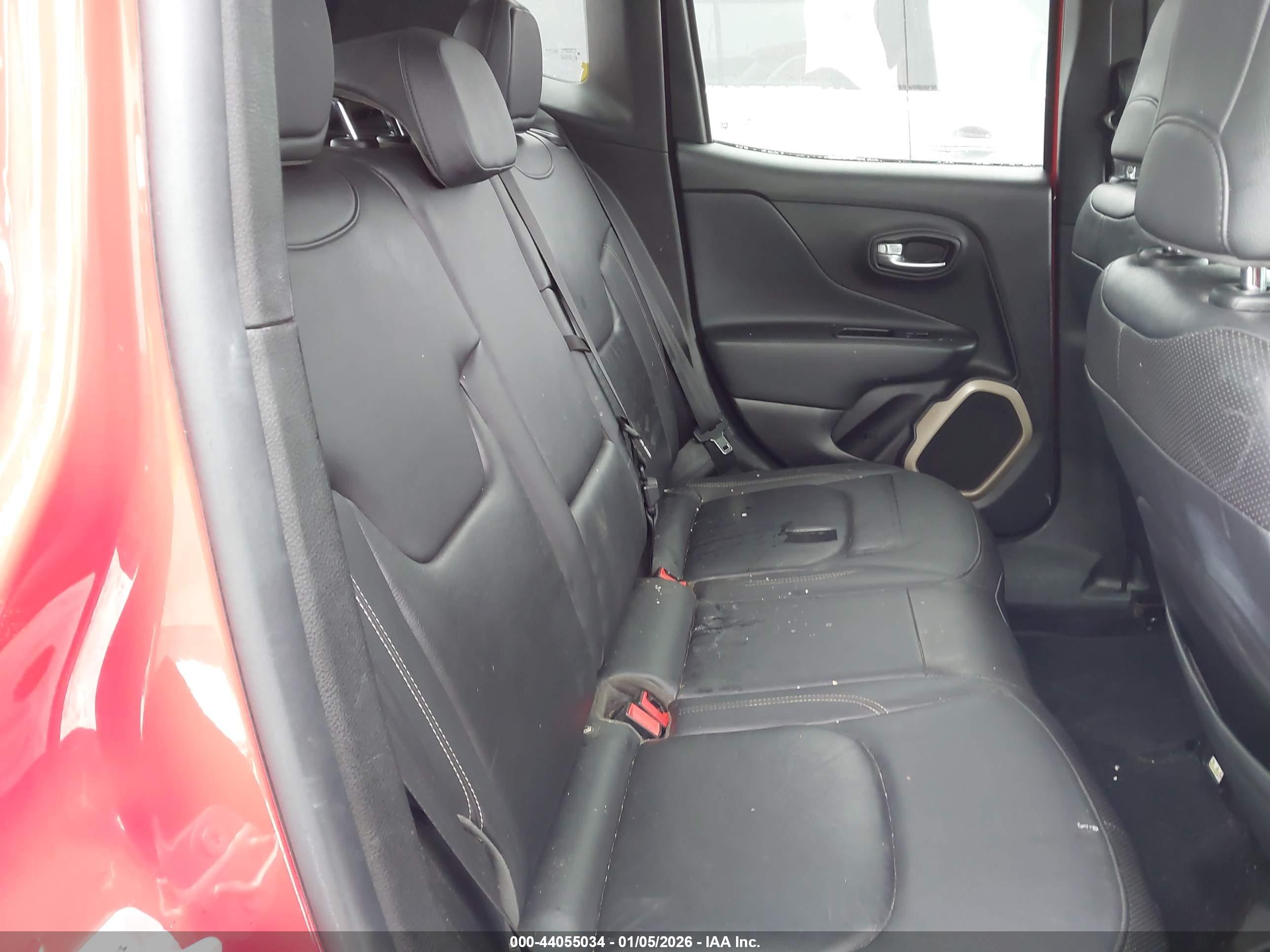 JEEP RENEGADE image 8