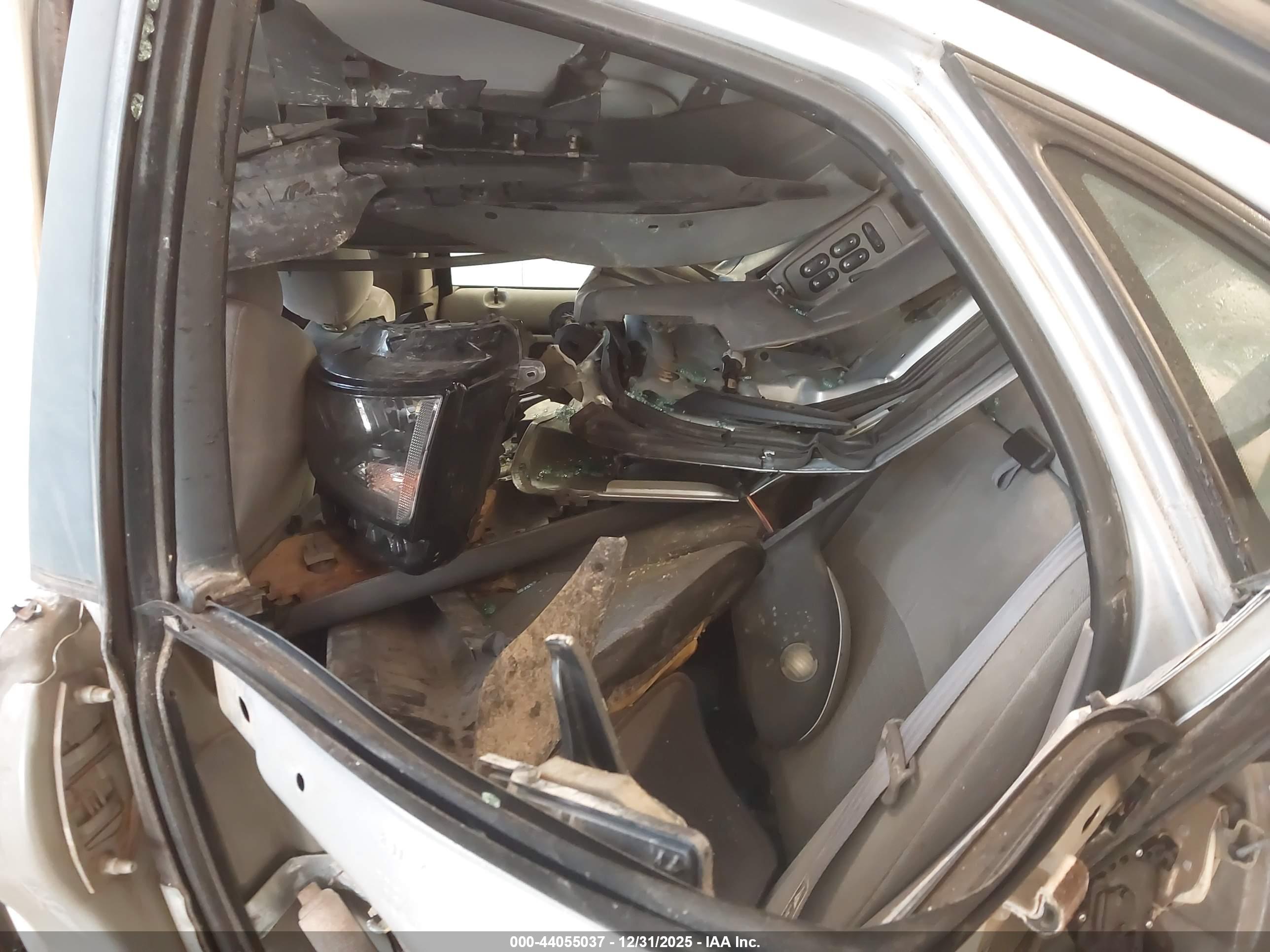 FORD TAURUS image 8