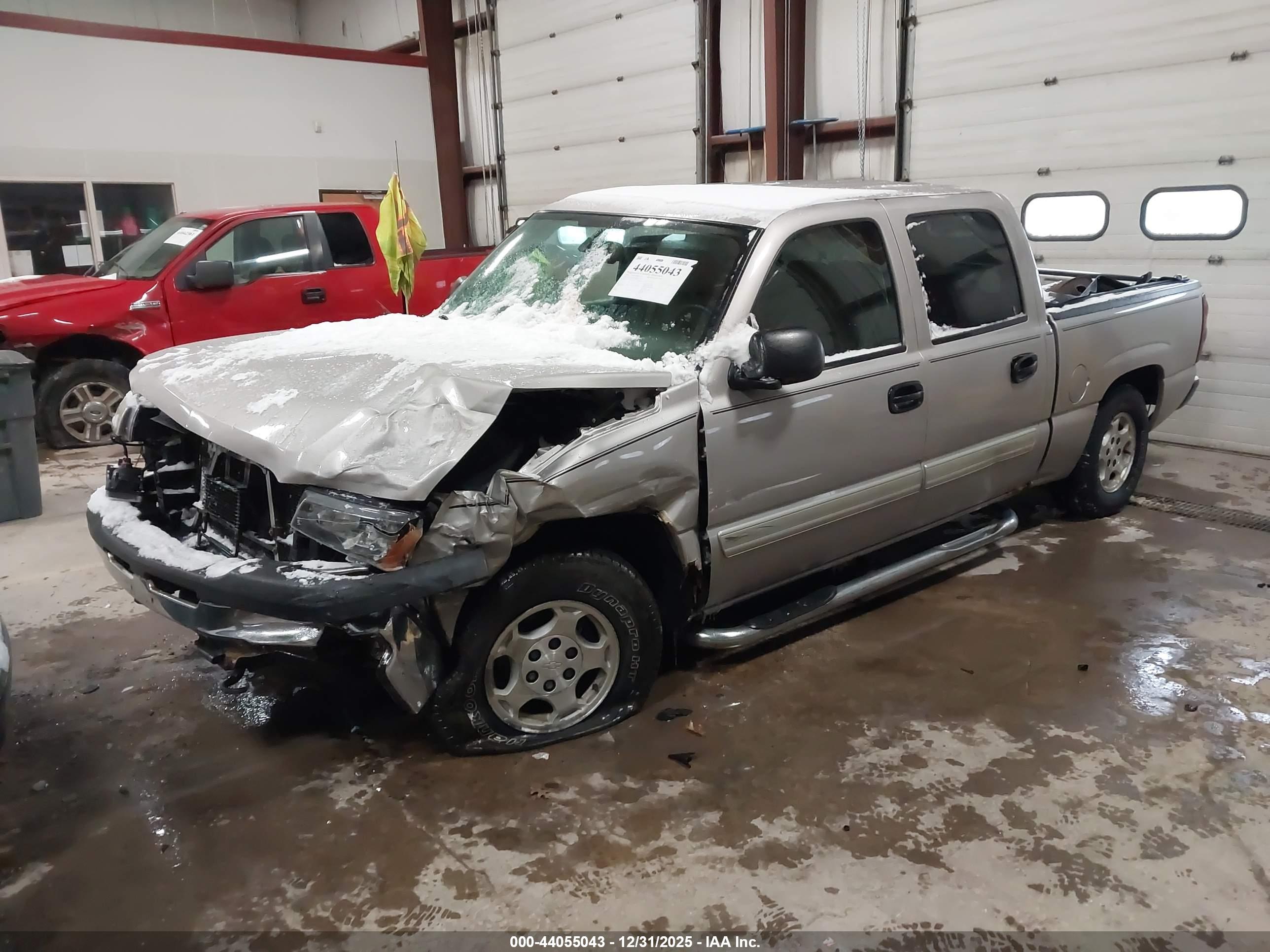 CHEVROLET SILVERADO image 2
