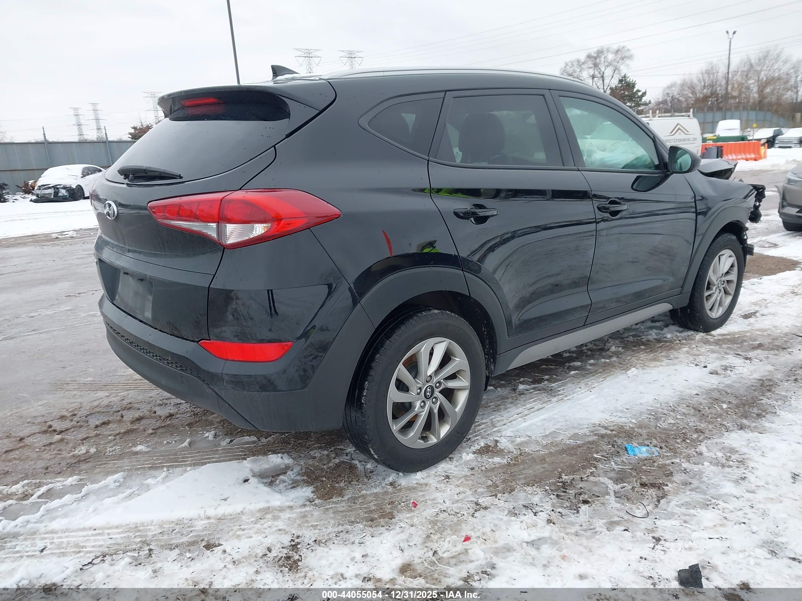 HYUNDAI TUCSON image 4