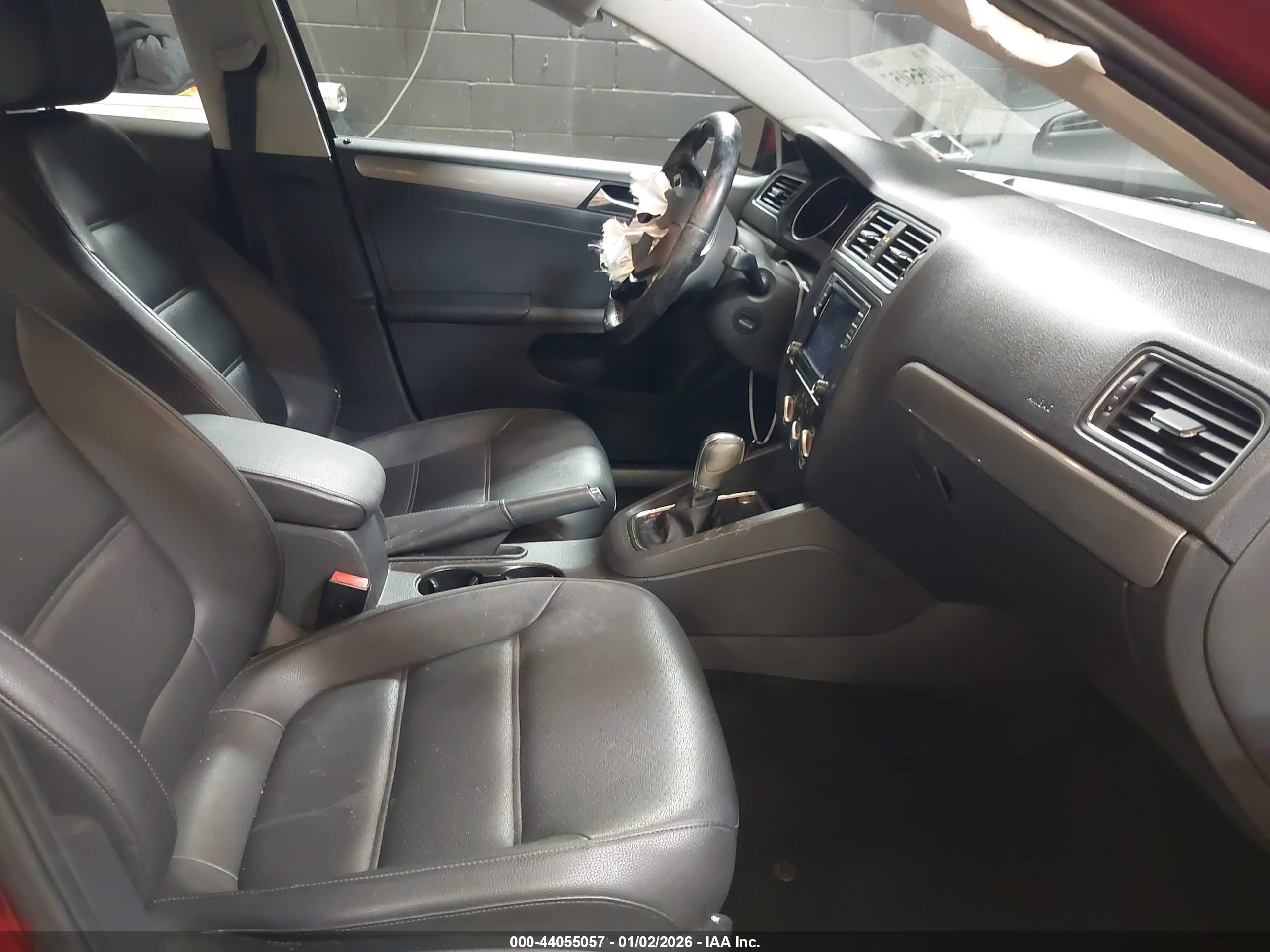 VOLKSWAGEN JETTA image 5