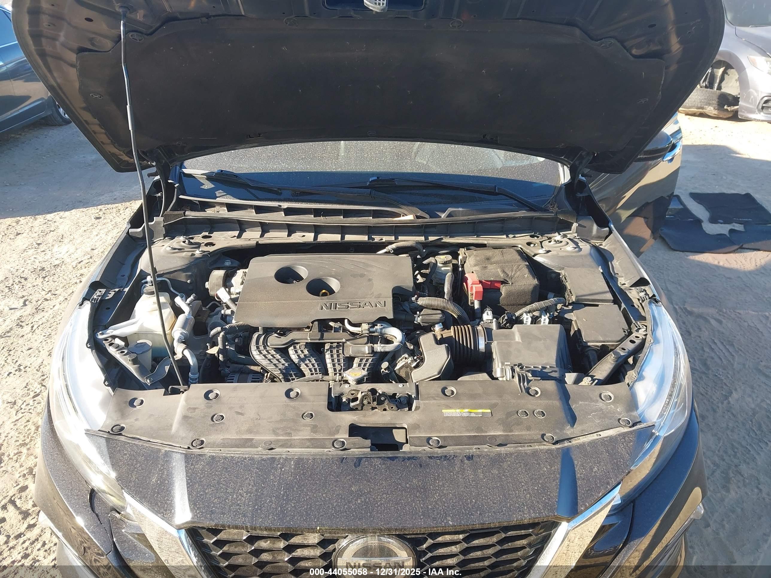 NISSAN ALTIMA image 10