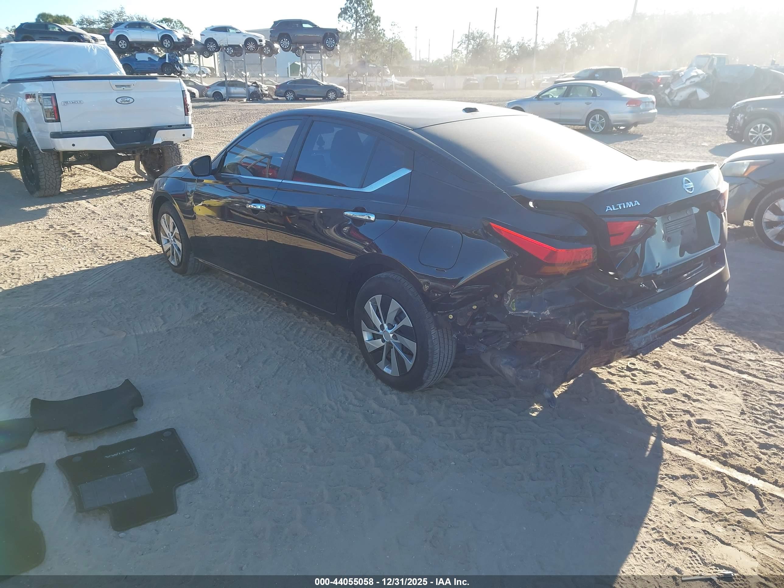 NISSAN ALTIMA image 3
