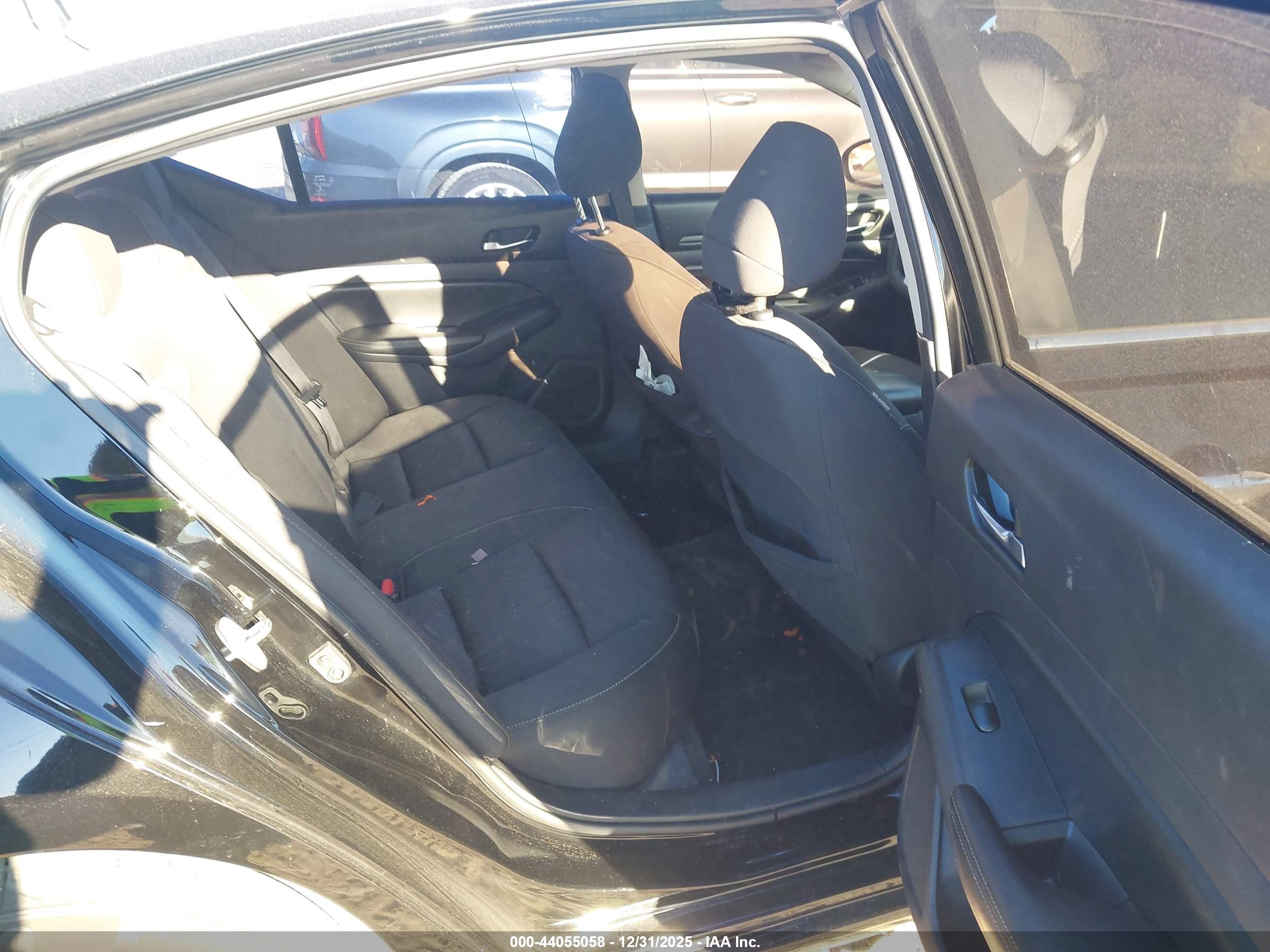 NISSAN ALTIMA image 8