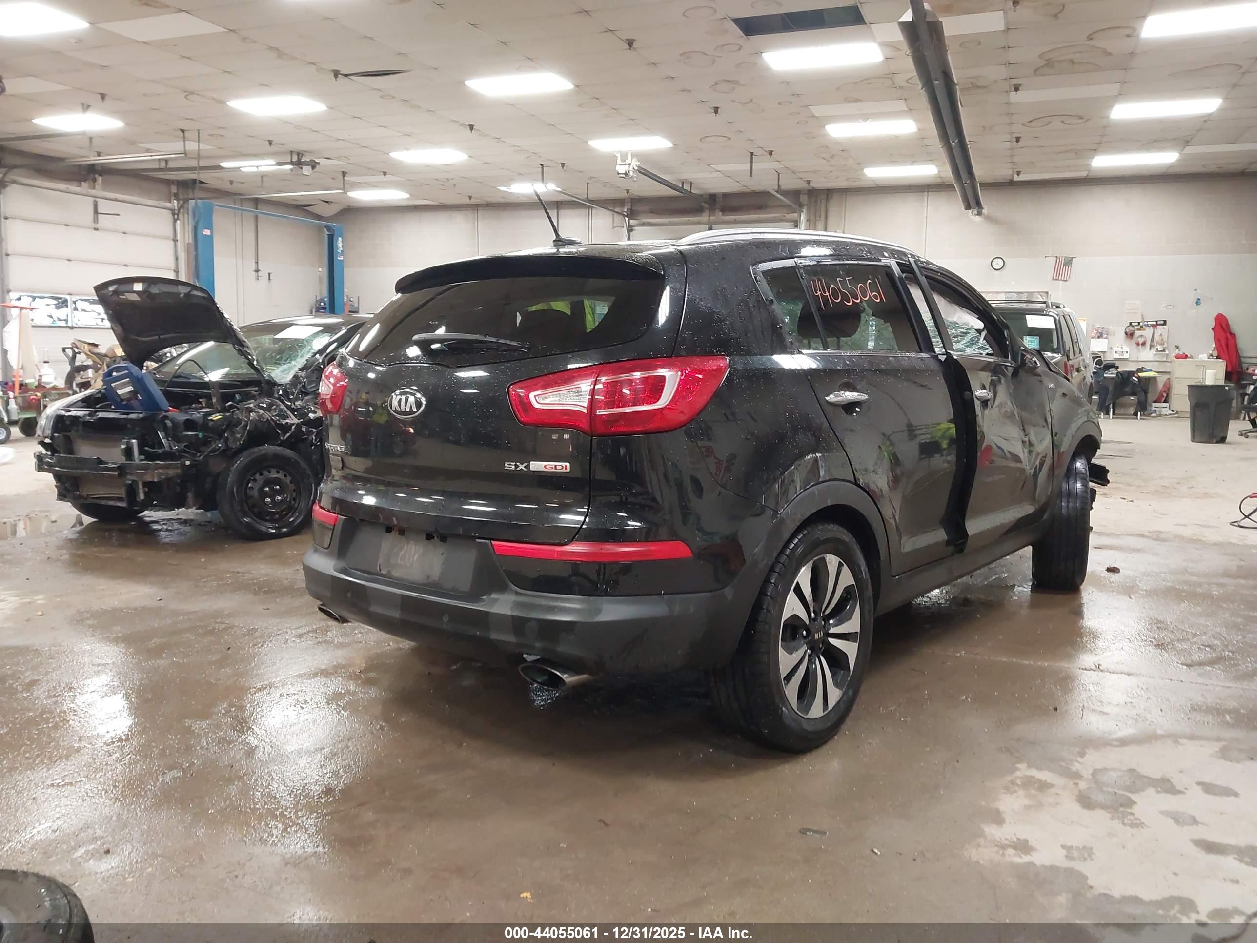 KIA SPORTAGE image 4