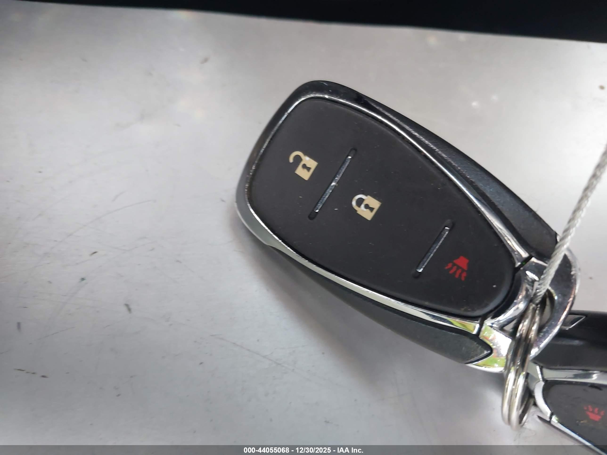 CHEVROLET EQUINOX image 11