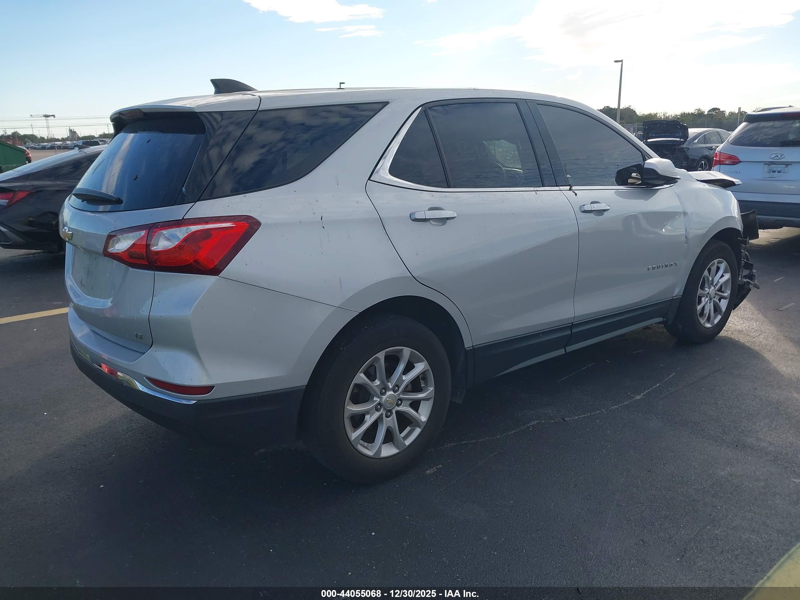 CHEVROLET EQUINOX image 4