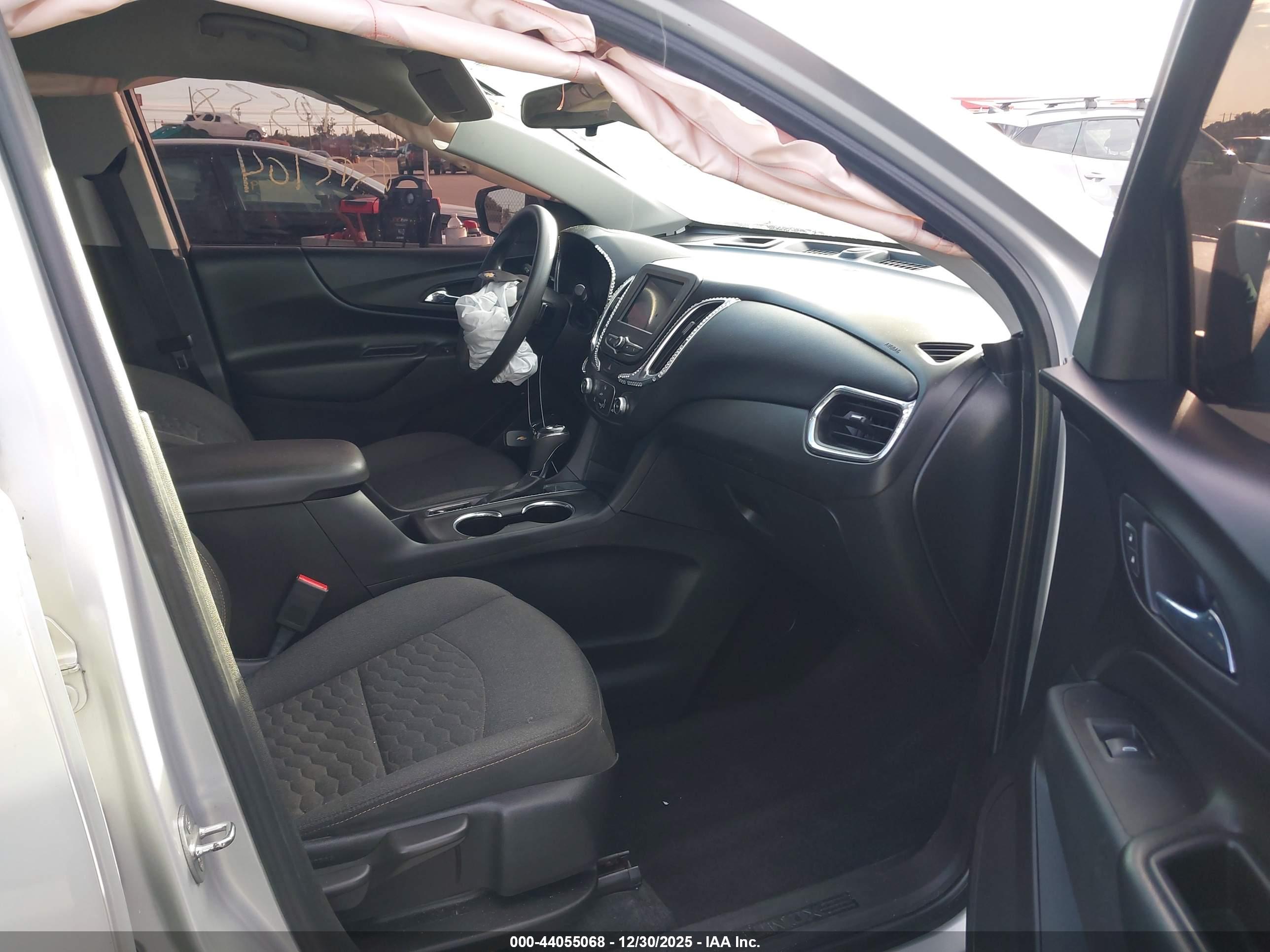 CHEVROLET EQUINOX image 5