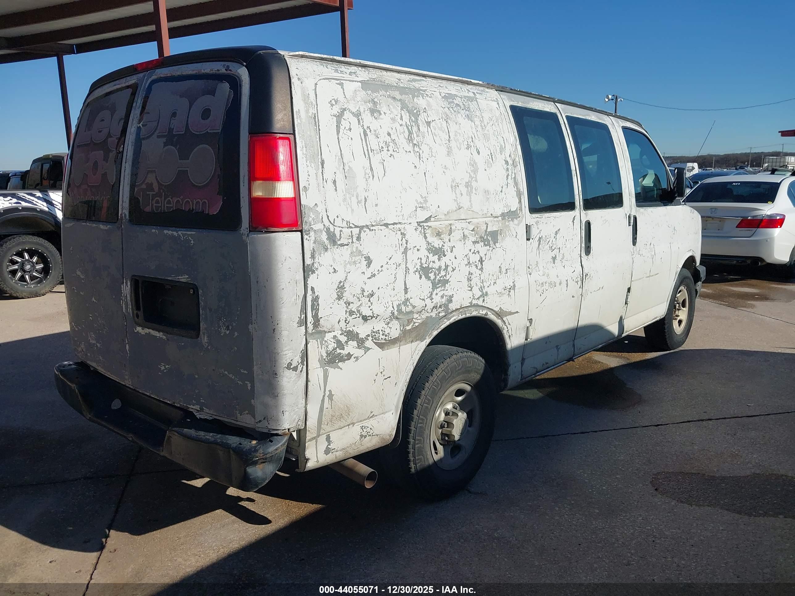 CHEVROLET EXPRESS image 4