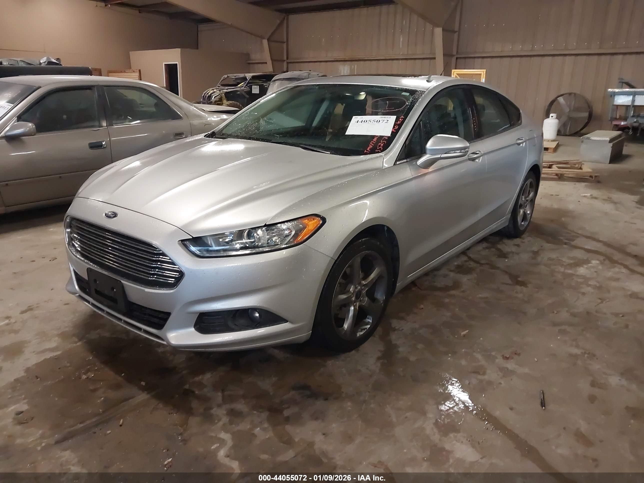 FORD FUSION image 2