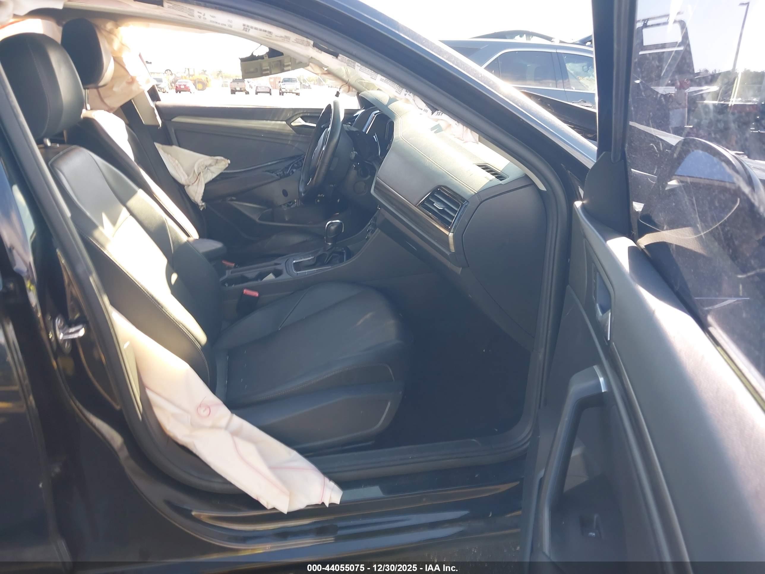 VOLKSWAGEN JETTA image 5