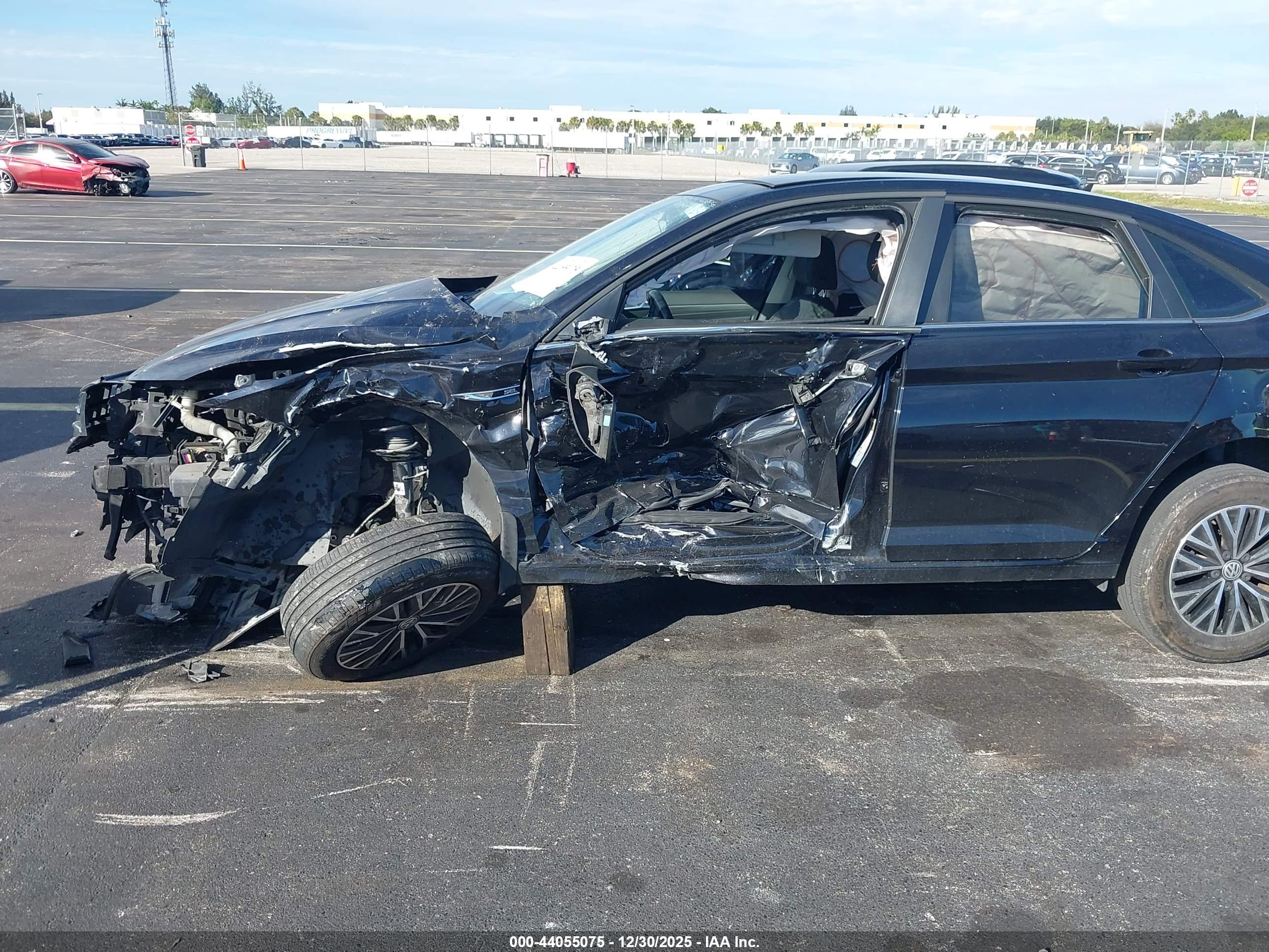 VOLKSWAGEN JETTA image 6