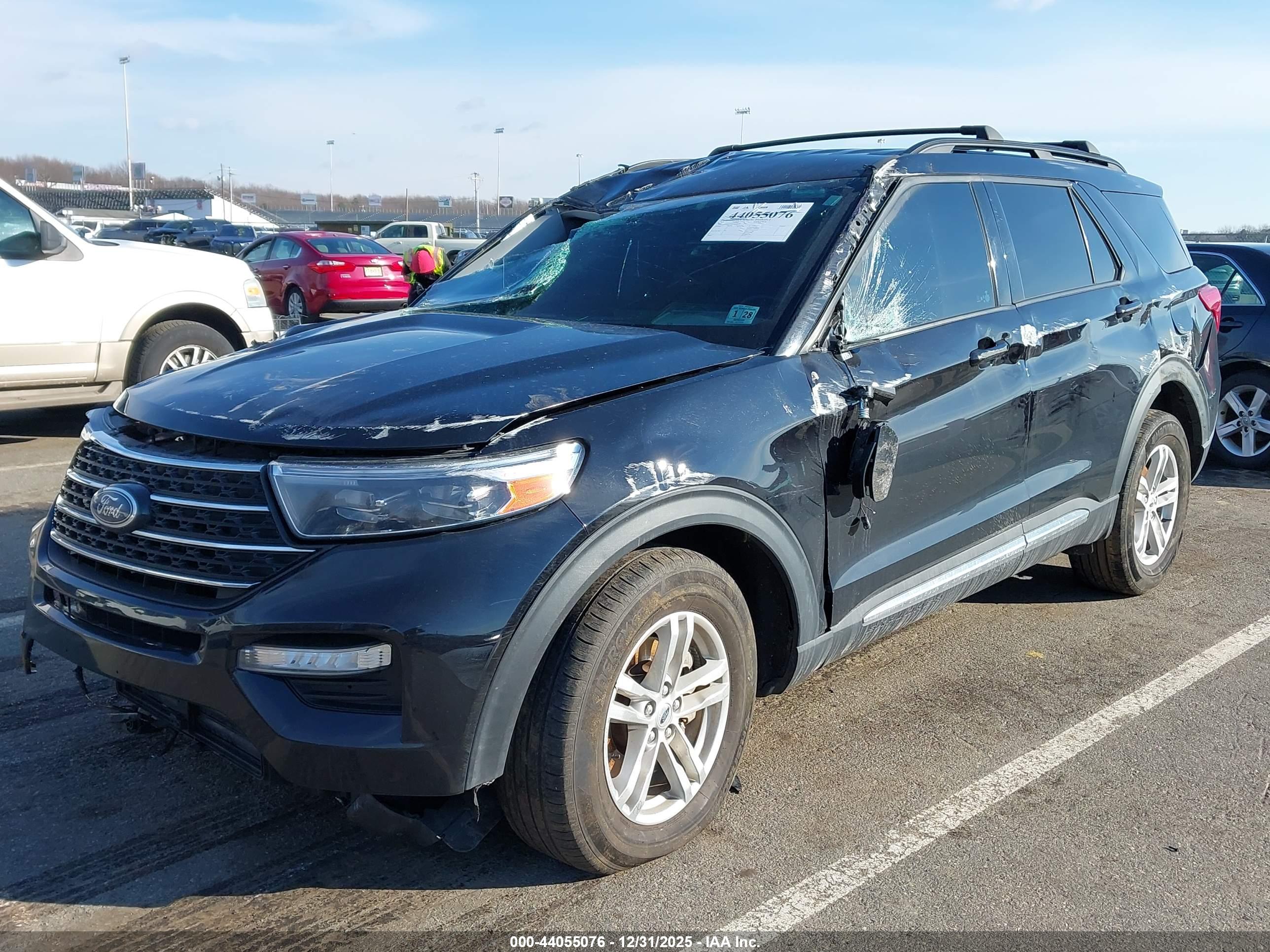 FORD EXPLORER image 2