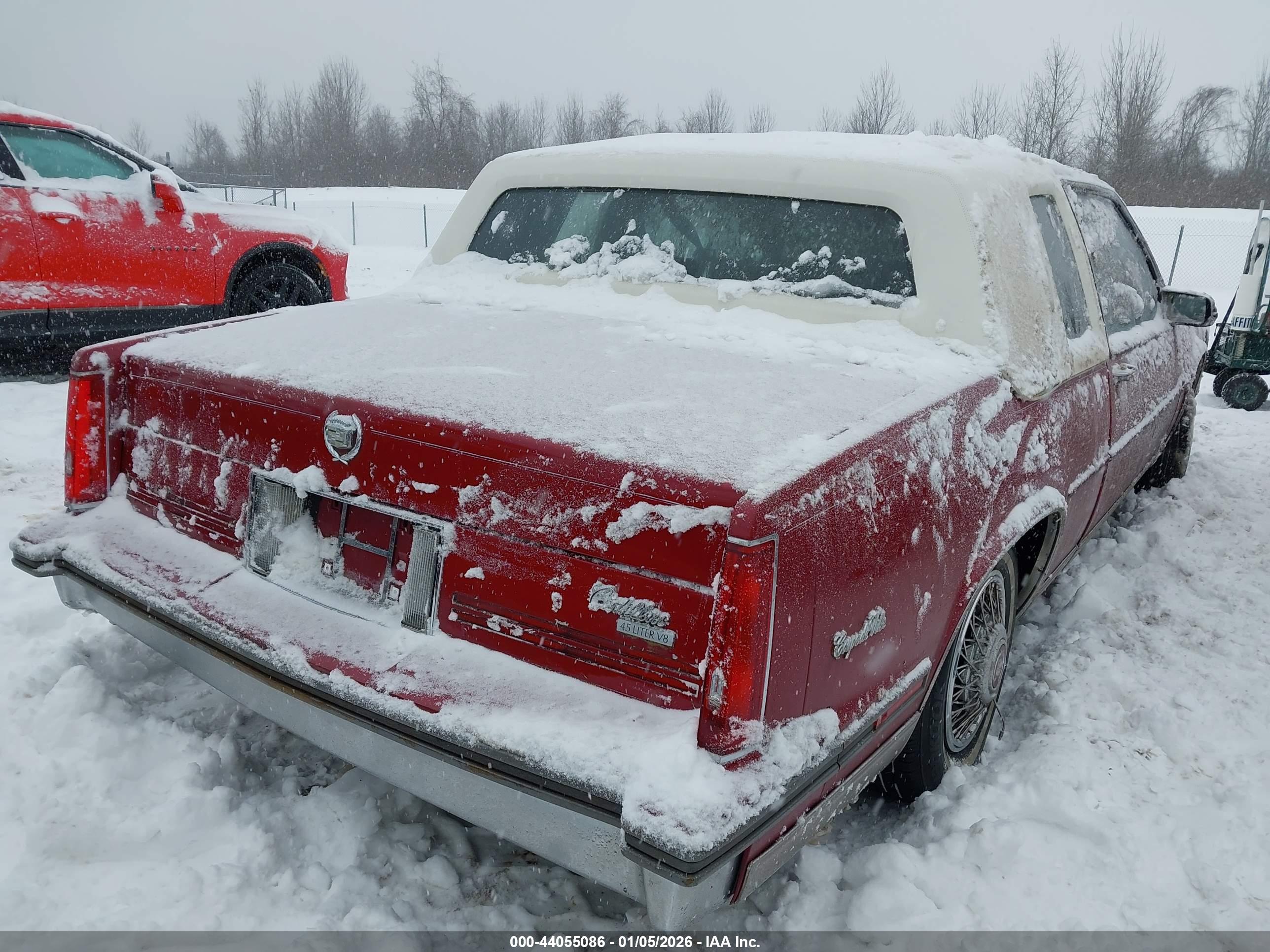 CADILLAC DEVILLE image 4