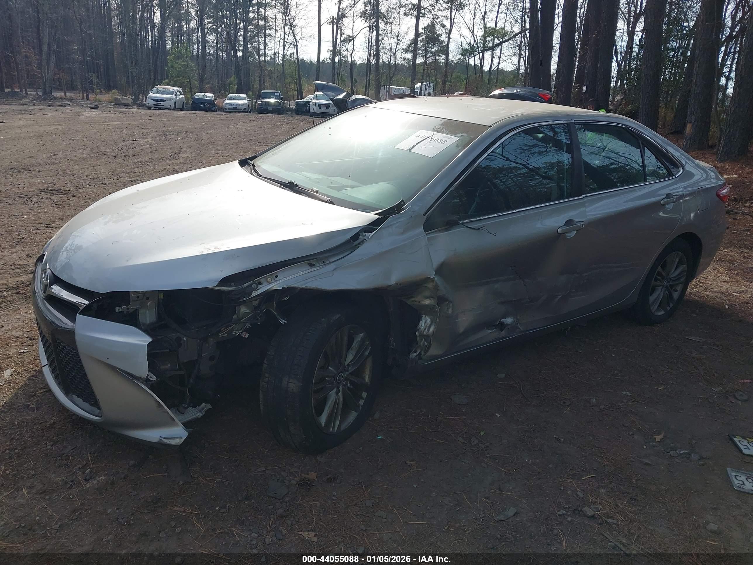 TOYOTA CAMRY image 2