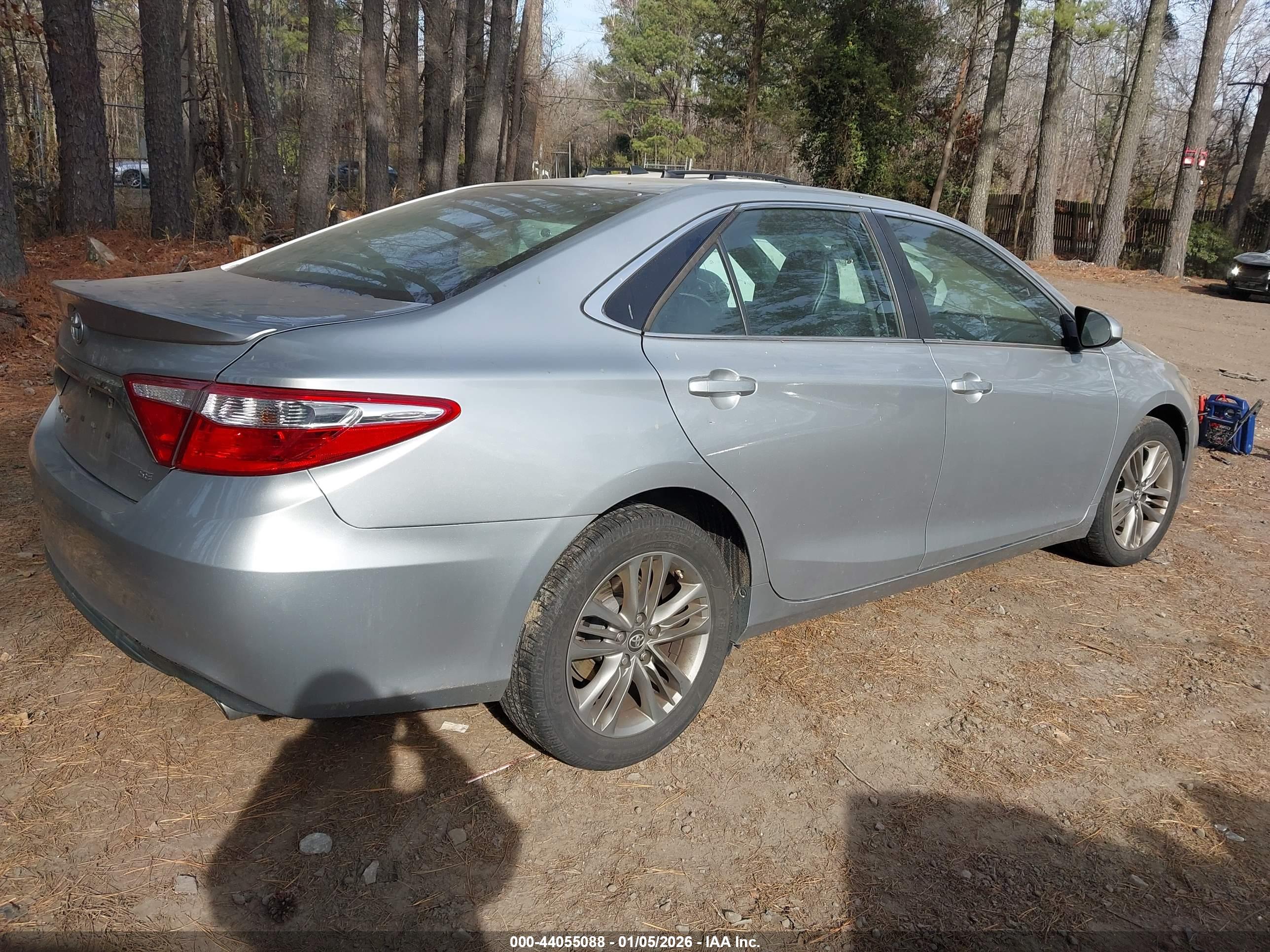 TOYOTA CAMRY image 4