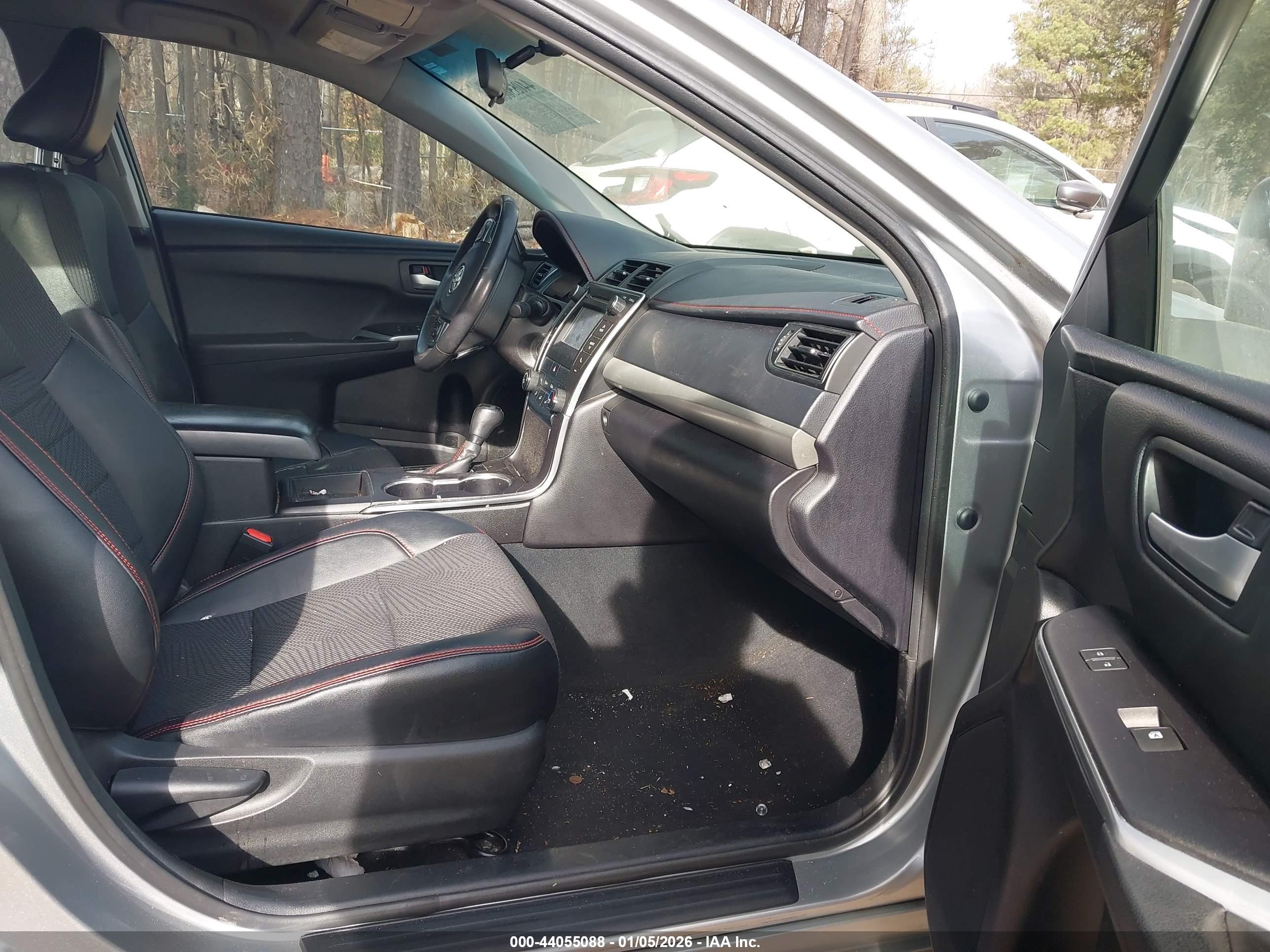 TOYOTA CAMRY image 5