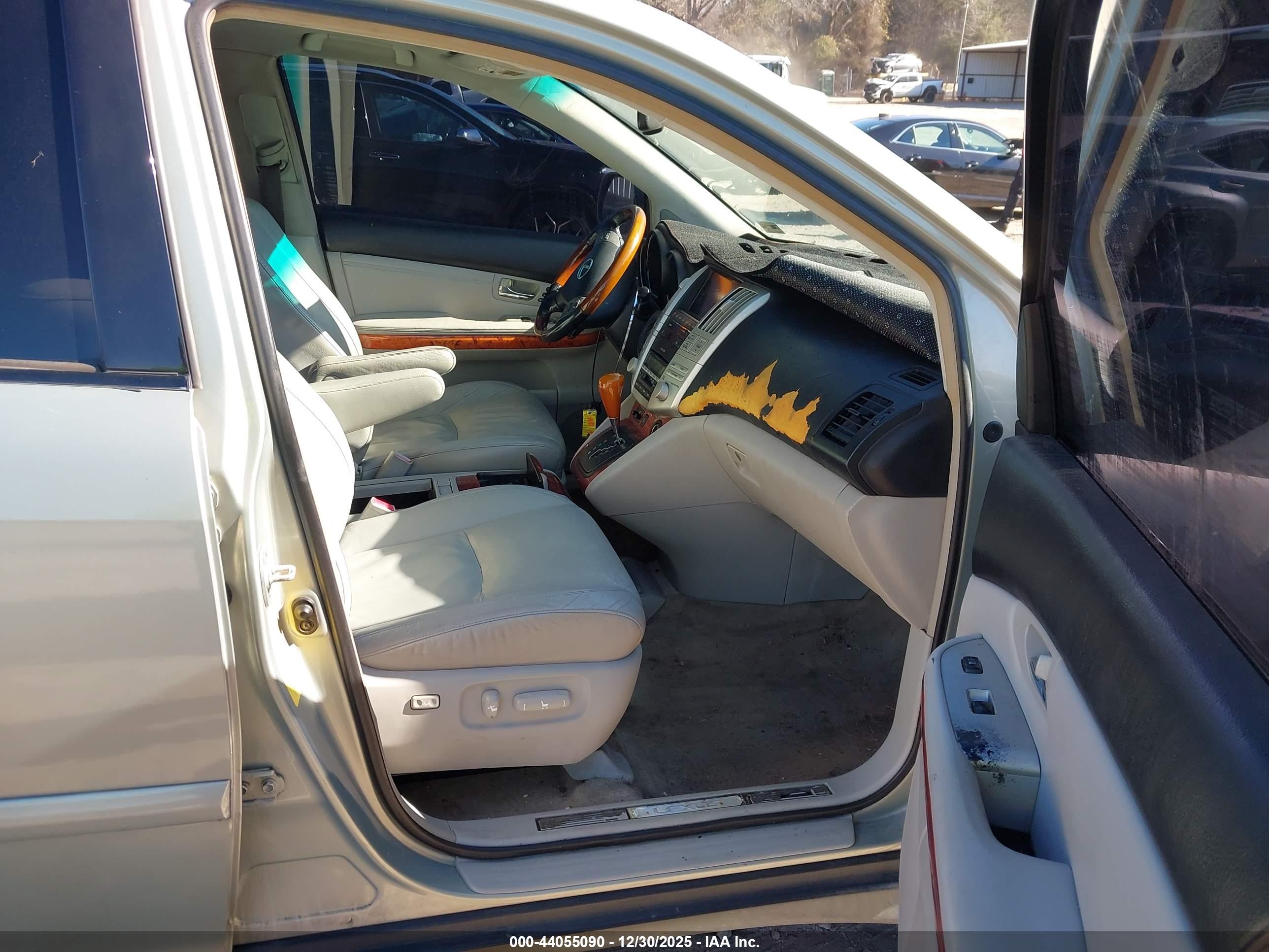 LEXUS RX image 5