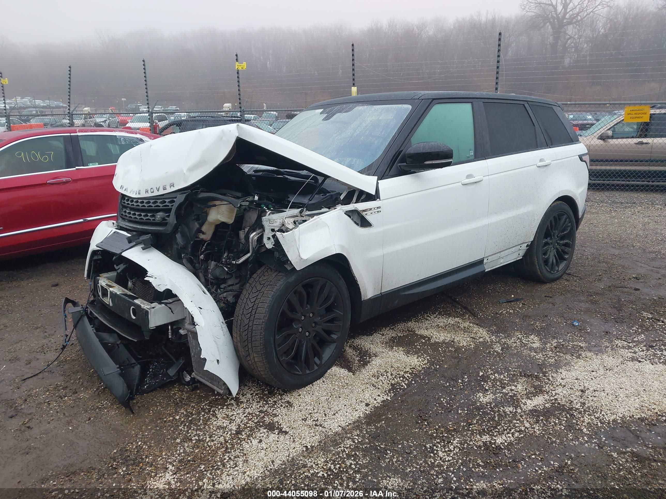 LAND ROVER image 2